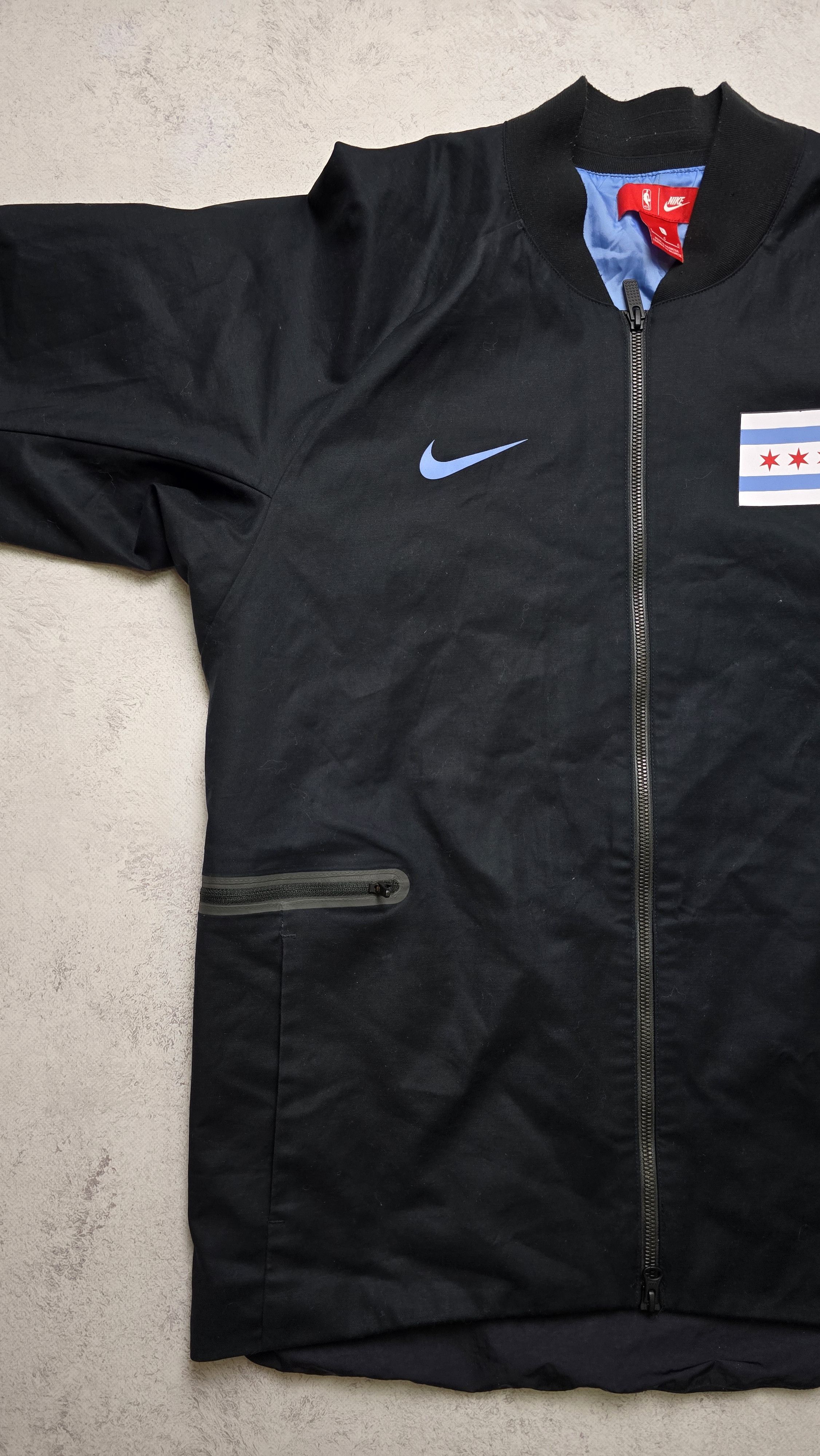 Nike Nike Chicago Bulls City Edition Jacket 899133-010 Size US L / EU 52-54 / 3 - 7 Thumbnail