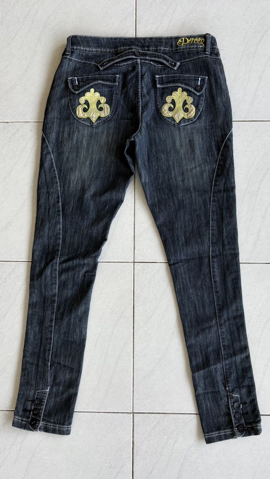 Other Dereon Streetwear Distressed Denim Size US 33 - 11 Thumbnail