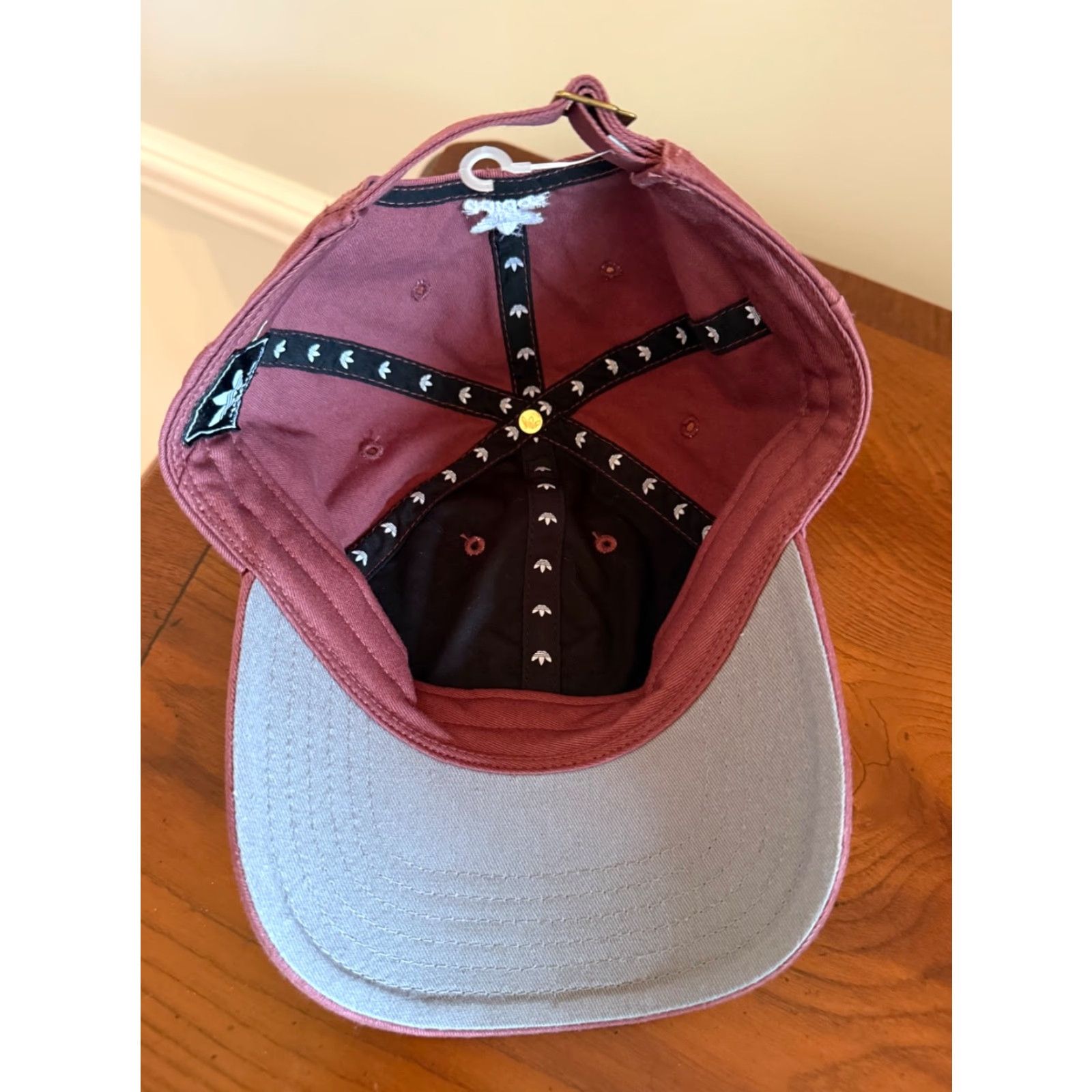 Adidas Adidas Hat Cap Strapback Red/maroon Adjustable Men EUC Embroidered Trefoil Size ONE SIZE - 4 Thumbnail