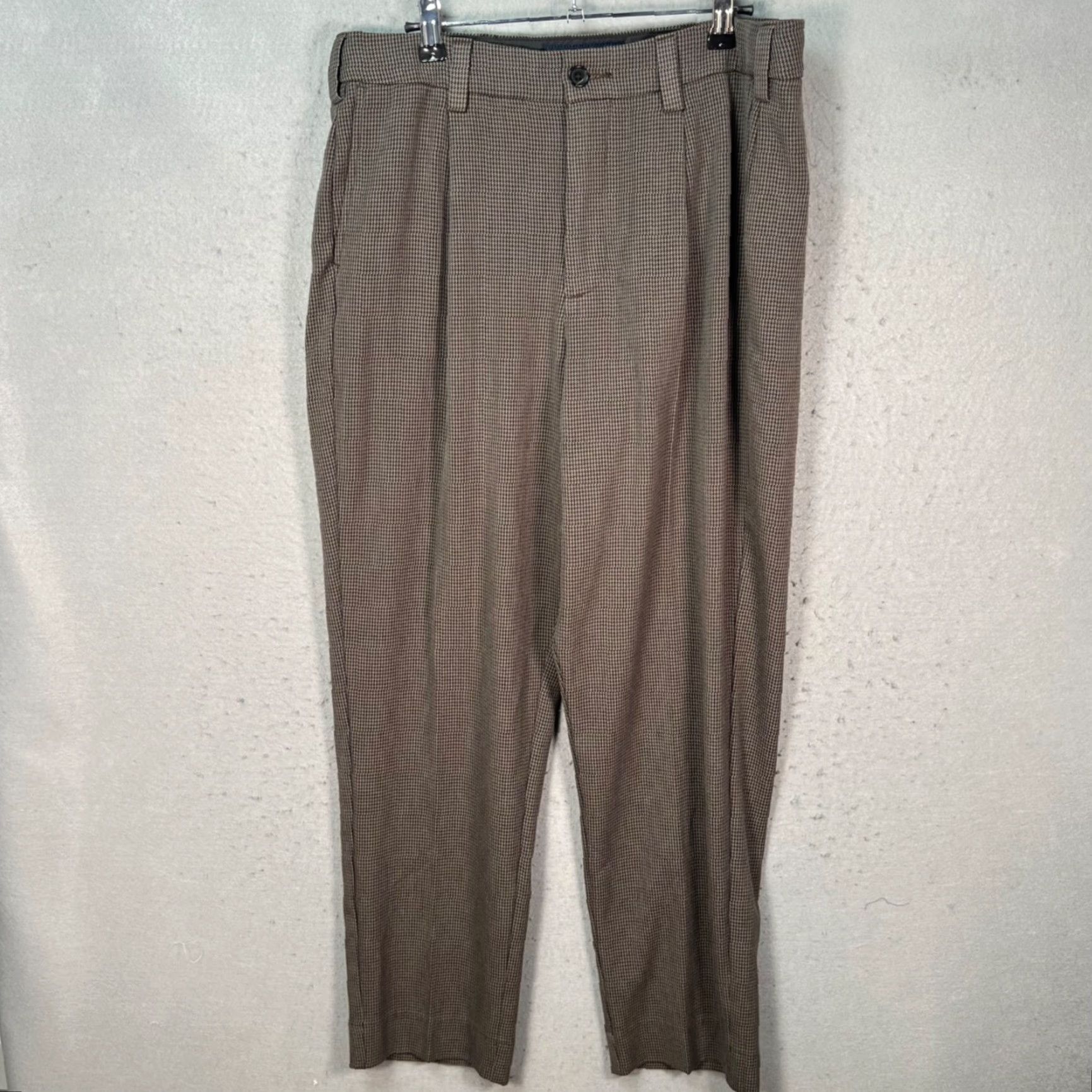 Abercrombie & Fitch Abercrombie & Fitch Mens Dress Pants 34 x 30 Brown Houndstooth Straight Pocket Slash Front Pleated Casual Lightweight 8/10 Vintage No N/A Size US 34 / EU 50 - 2 Thumbnail