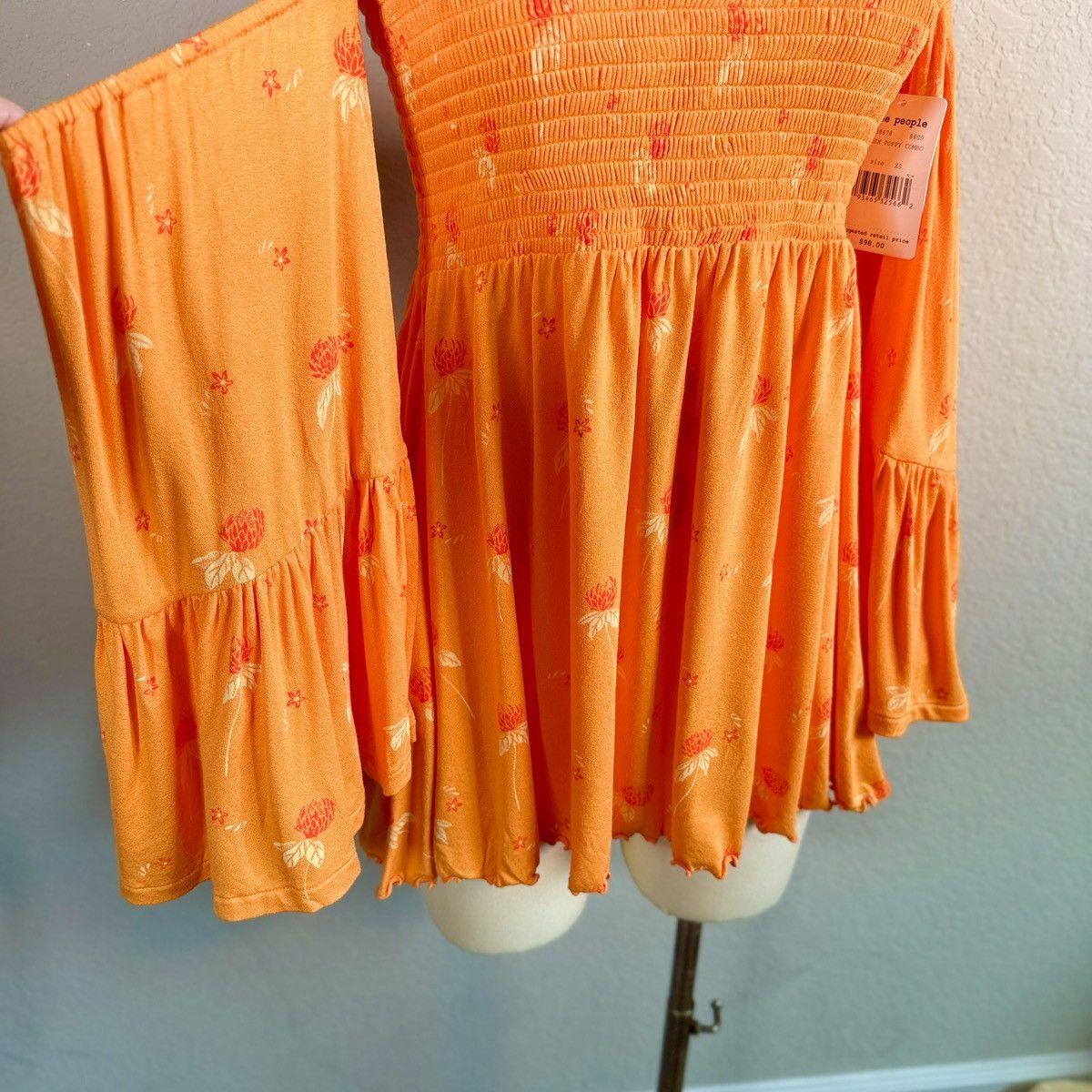 Free People Free People Golden Poppy Off Shoulder Smocked Bell Tunic Size XS / US 0-2 / IT 36-38 - 6 Thumbnail