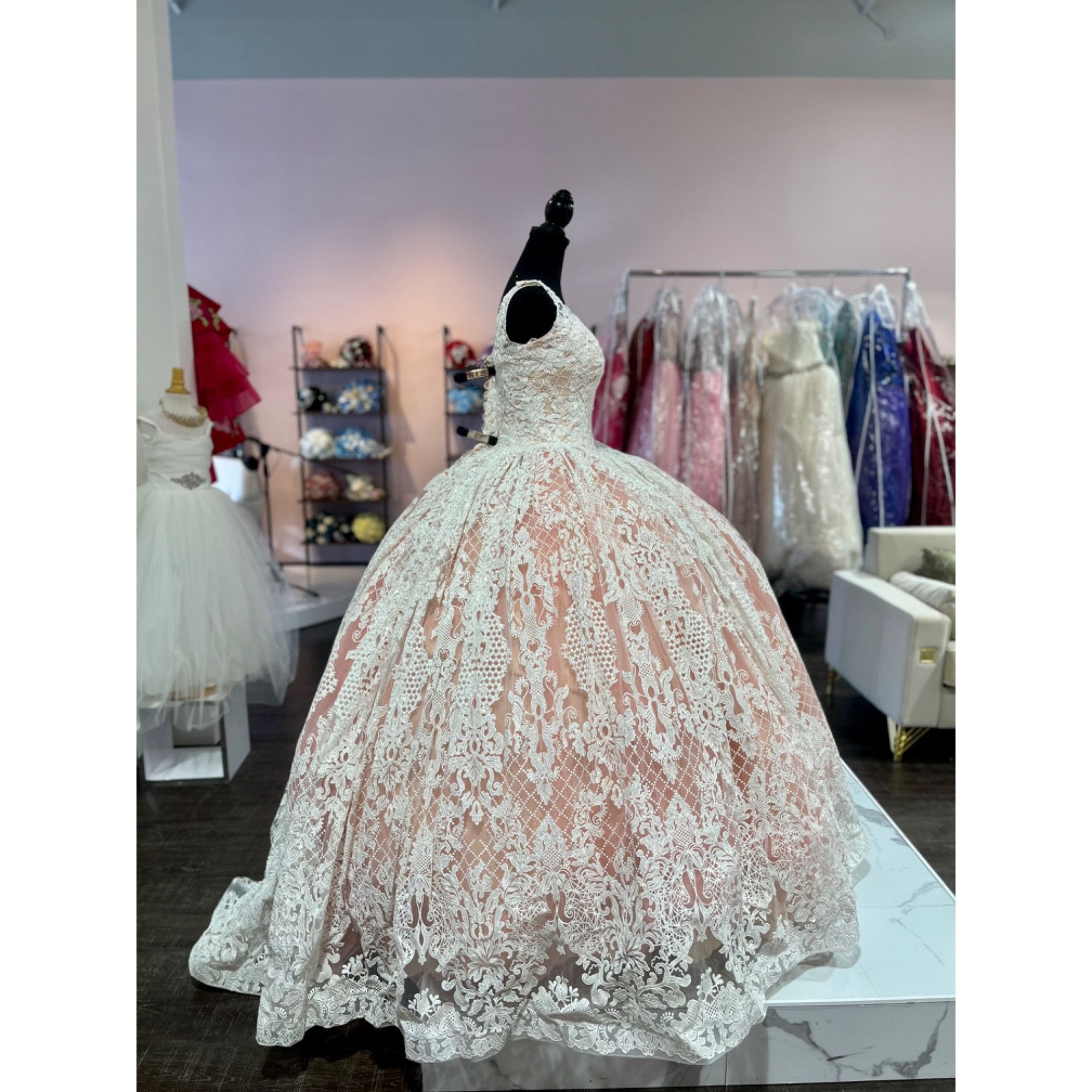 Other V-neckline with detachable sleeves, lace appliques bodice, g Size XL / US 12-14 / IT 48-50 - 5 Thumbnail