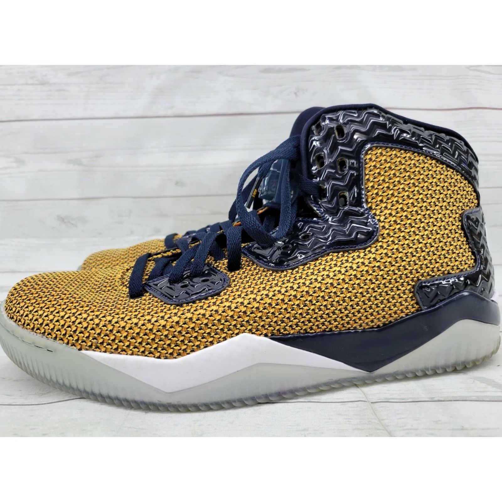 Nike Nike Air Jordan Spike Forty Lee Dunk From Above Gold Leaf Size 12 819952-706 Mens Sneaker Nike Air 90s Spike Forty From Above Leafs Size US 13 / EU 46 - 6 Thumbnail