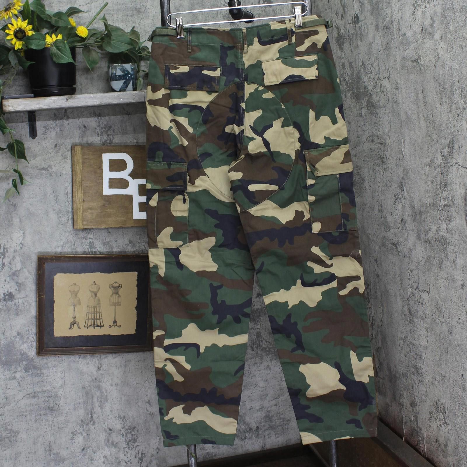 Urban Renewal Nwt Urban Renewal Military Straight Leg Pants Green Camo S Size 28" / US 6 / IT 42 - 2 Thumbnail