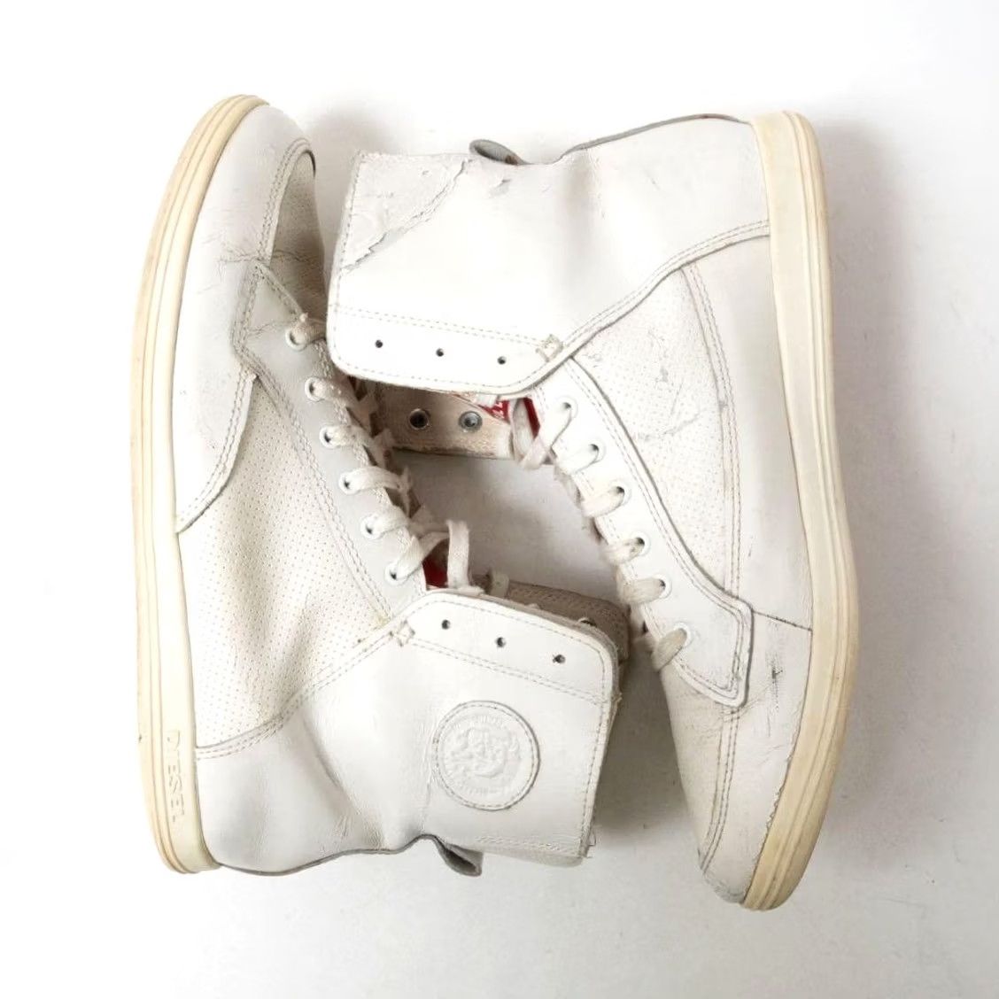 Diesel VINTAGE Diesel Men 10.5US GulliverⅠ White High Cut Luxury Casual City 90s 00s Sneaker Size US 11 / EU 44 - 6 Thumbnail