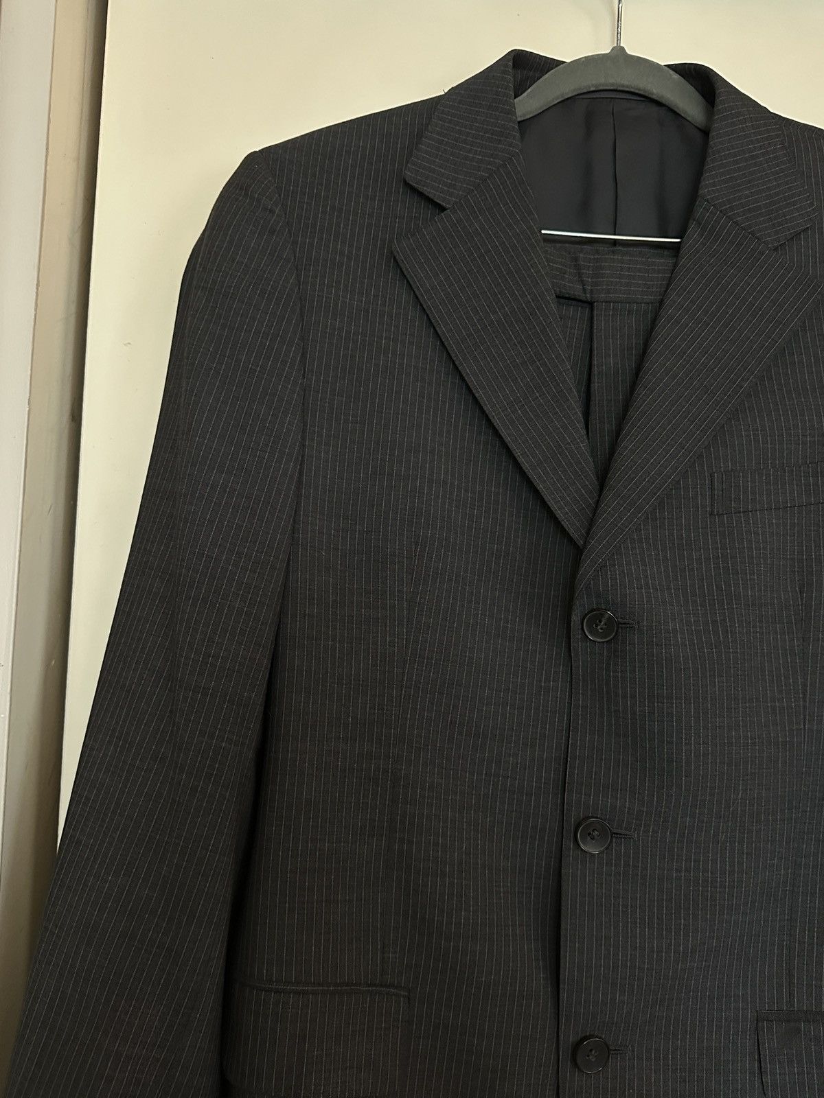 Gucci Vintage GUCCI Grey Stripe 3-Button Suit – Tailored Ankle Fit Size 44R - 5 Thumbnail