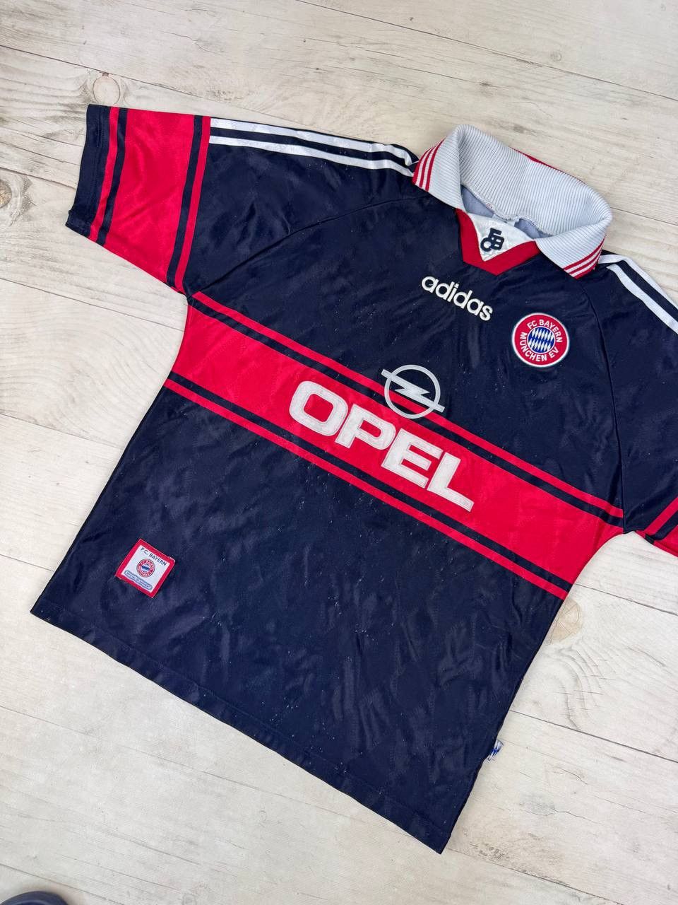 Adidas Vintage Adidas Bayern Munich 1997 1999 Home Shirt Jersey Size US S / EU 44-46 / 1 - 2 Thumbnail