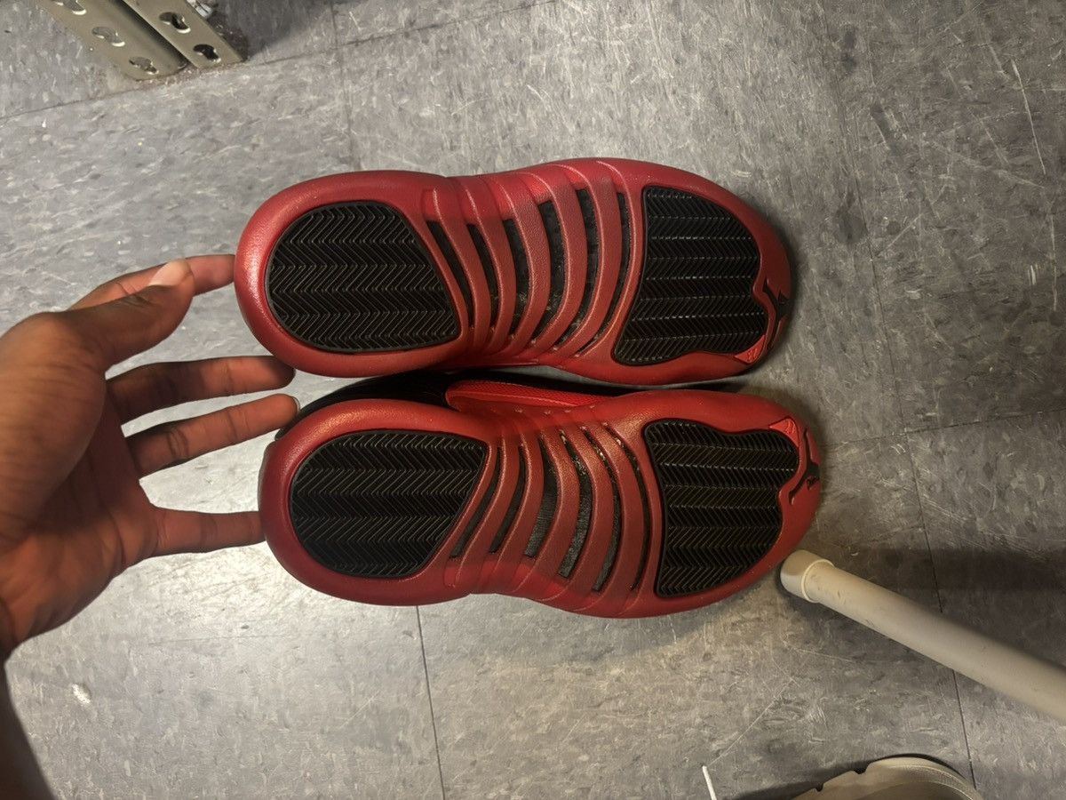 Jordan Brand × Nike Air Jordan 12 Retro “Flu Game” Black and Varsity Red Size US 10 / EU 43 - 5 Thumbnail