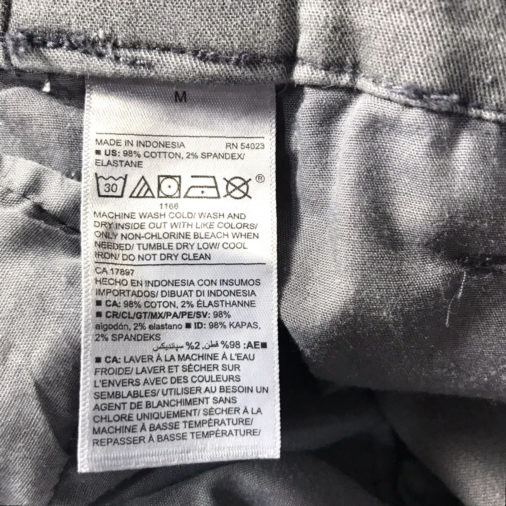 Old Navy Old Navy Everyday Chino Shorts Womens M Gray 5-Pocket Design Size 32" / US 10 / IT 46 - 4 Thumbnail