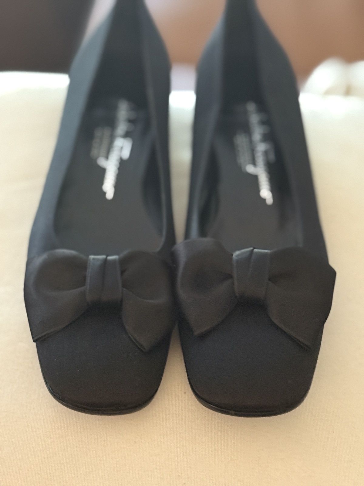 Salvatore Ferragamo Salvatore Ferragamo Satin Bow Flats Size US 8.5 / IT 38.5 - 1 Thumbnail