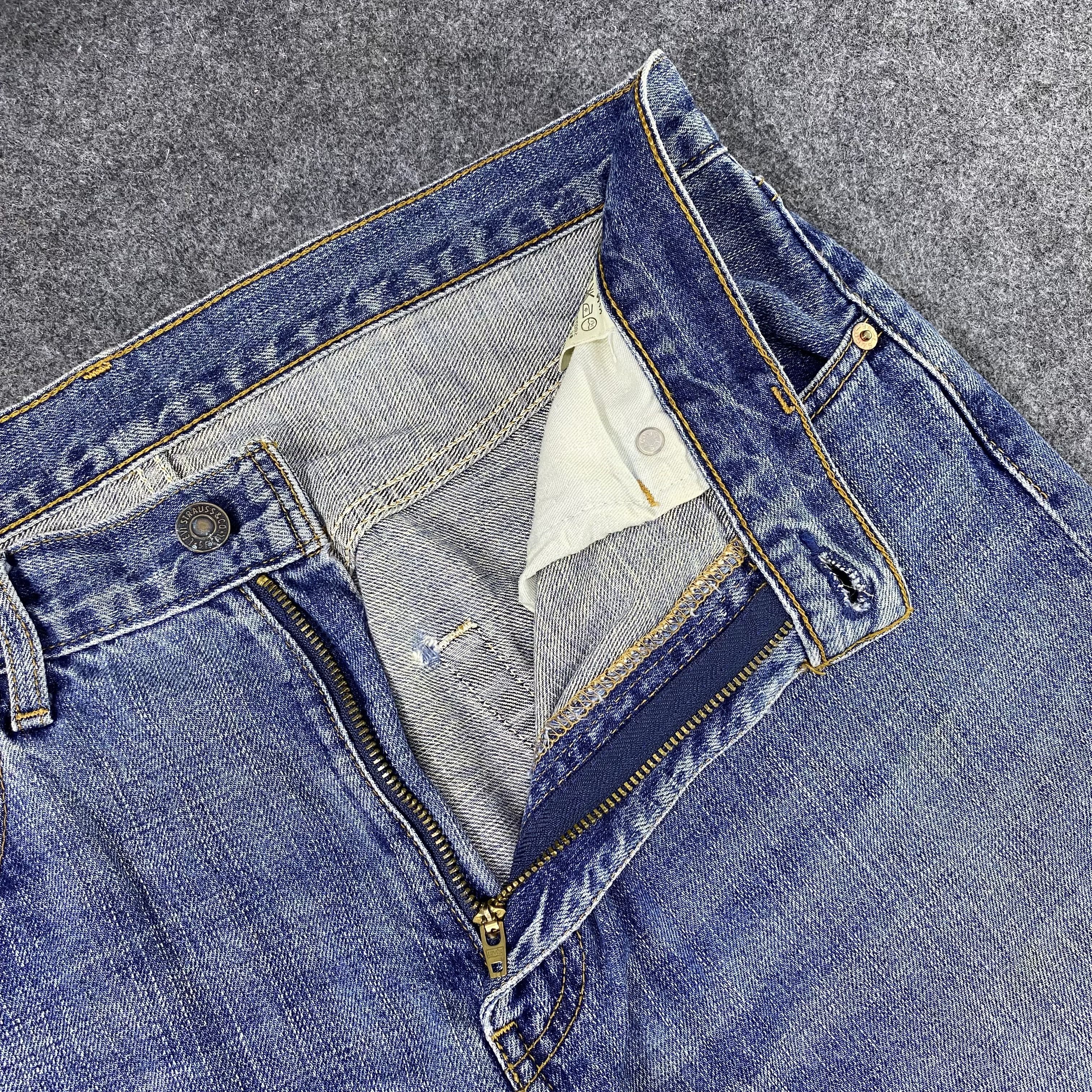Jean × Levi's × Vintage Vintage Levi's 512 Distressed Blue Wash Jeans-J1161 Size US 34 / EU 50 - 7 Thumbnail