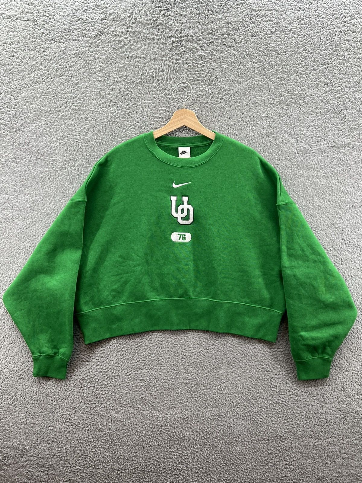 Nike Nike Oregon Women’s College Green Crewneck Small DR3832-377 Size S / US 4 / IT 40 - 1 Thumbnail