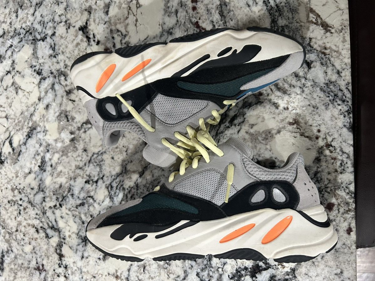 Adidas Yeezy 700 waverunners size 8.5 Size US 8.5 / EU 41-42 - 2 Thumbnail