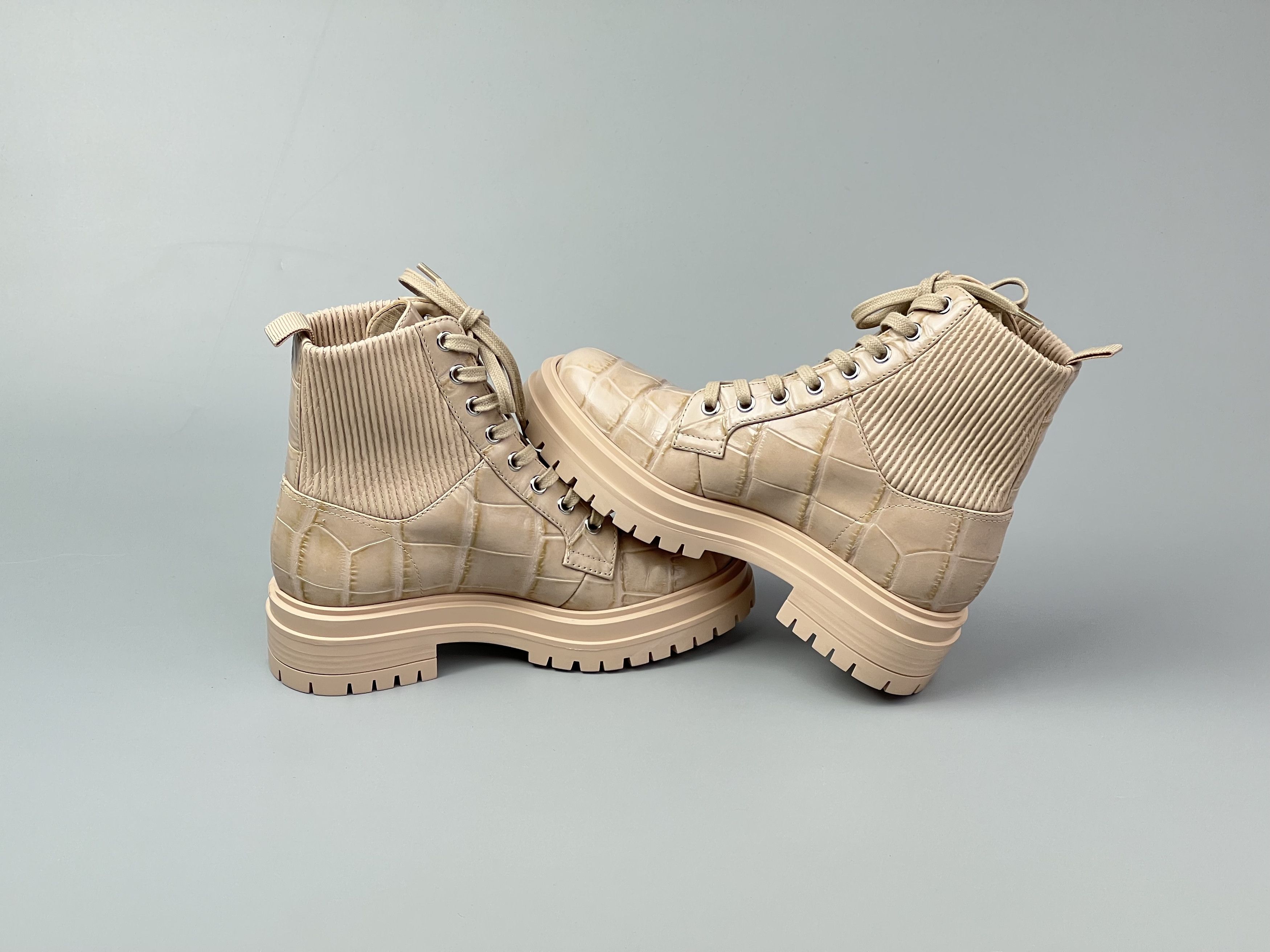 Gianvito Rossi Gianvito Rossi Martis 20 Ribbed Leather Combat Ankle Boots Size US 4 / IT 34 - 6 Thumbnail