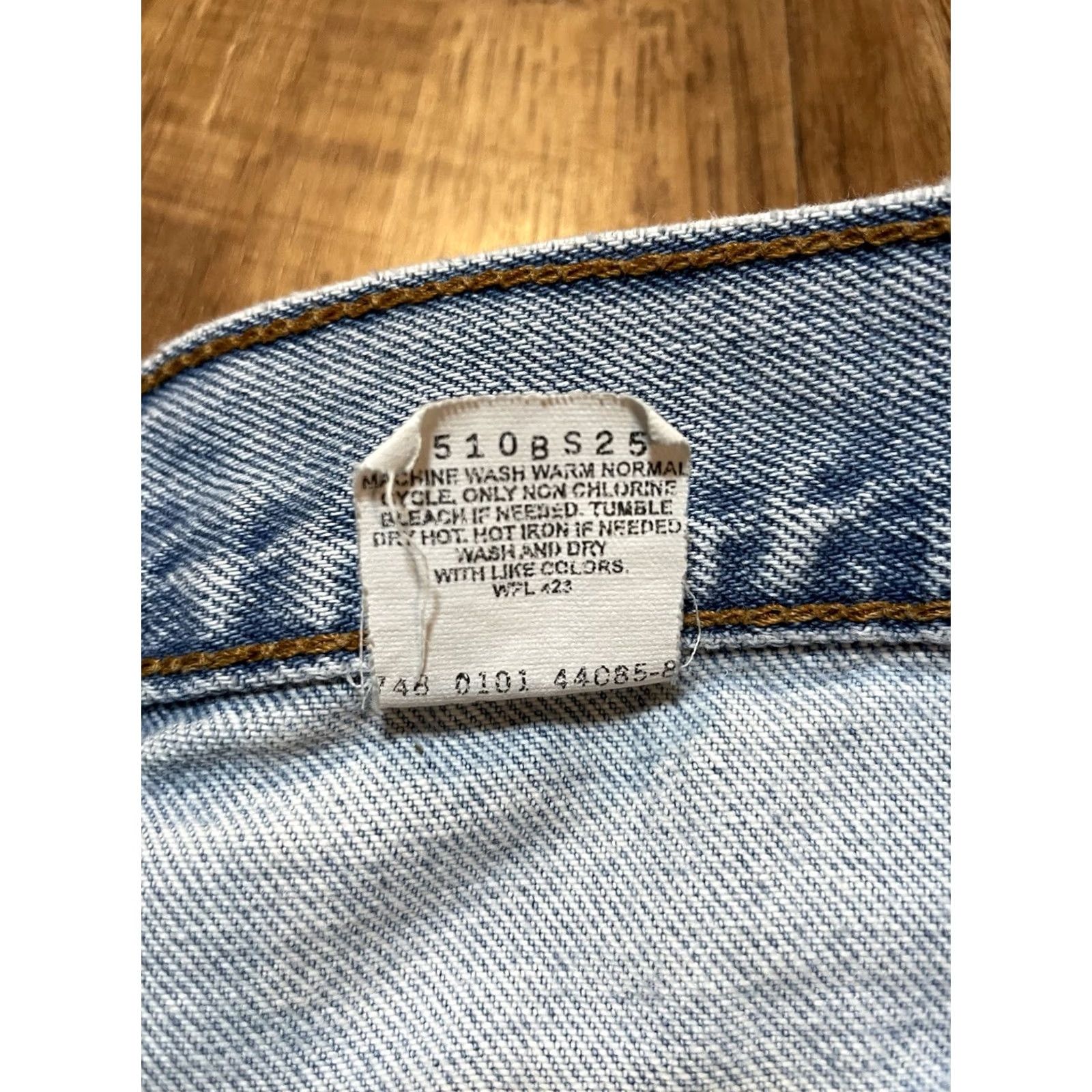 Levi's VINTAGE Levi's 550 Jeans Men 32x32 Blue Relaxed Fit 5-Pocket Denim Belt Loops 31 Inseam Medium Wash F572 Mens Size US 32 / EU 48 - 7 Thumbnail