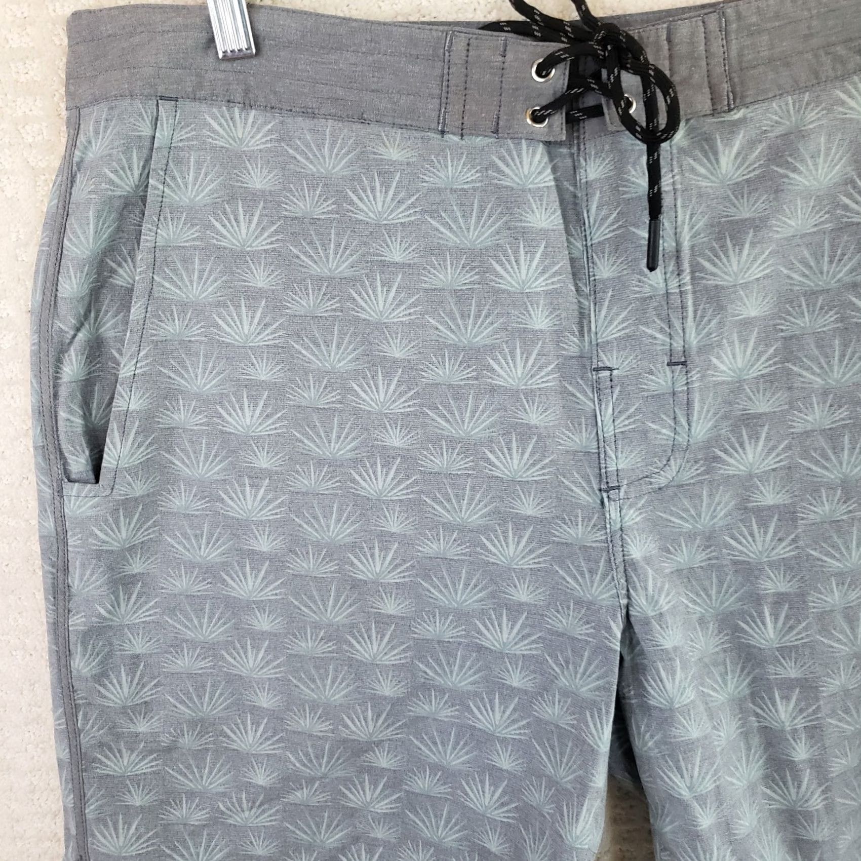 Vintage Southern Marsh Men's Board Shorts XL Gray Mint Palm Print Drawstring Pockets Size US 36 / EU 52 - 2 Thumbnail