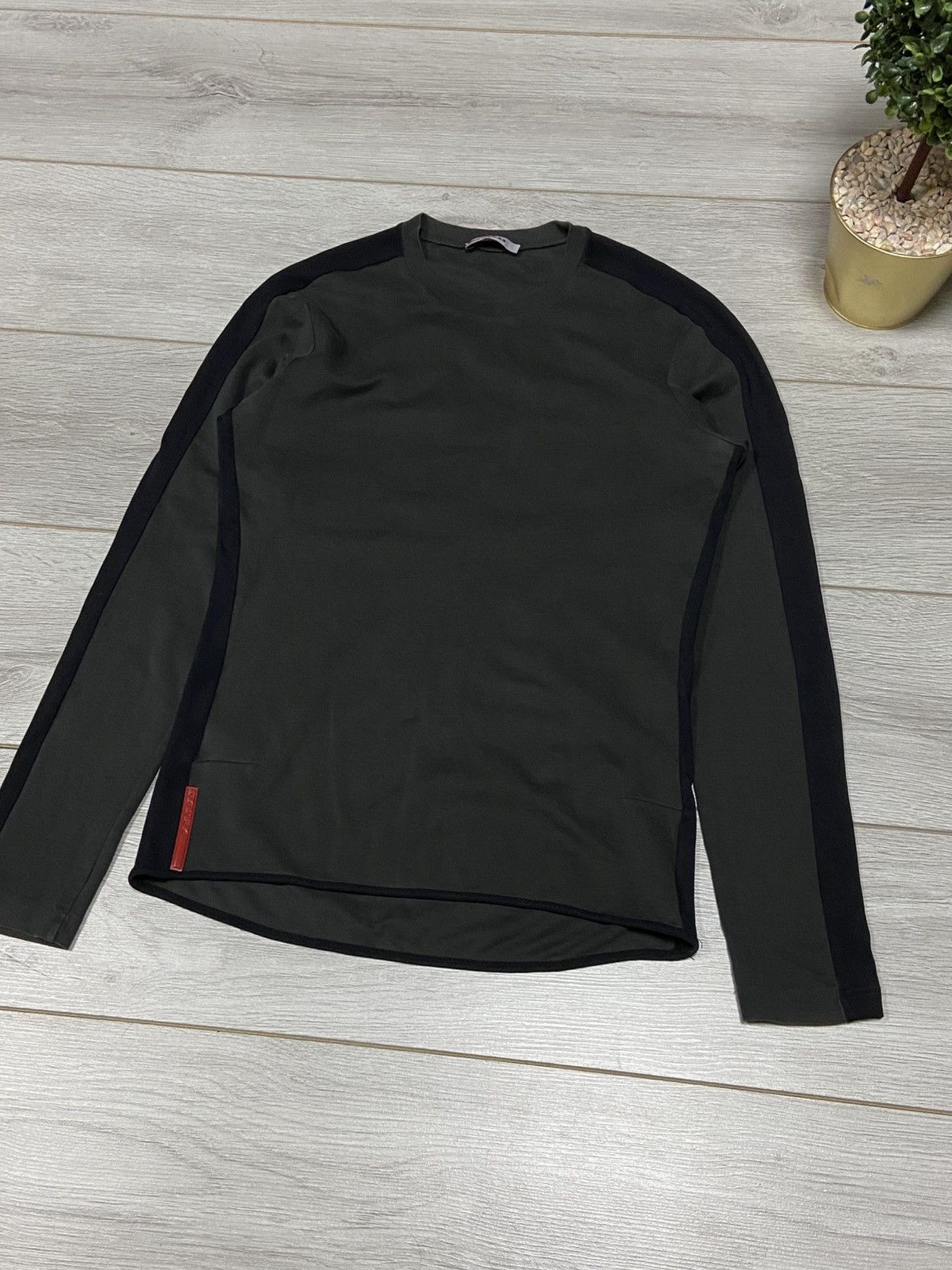 Prada Prada red tab vintage long sleeve Size US M / EU 48-50 / 2 - 2 Thumbnail