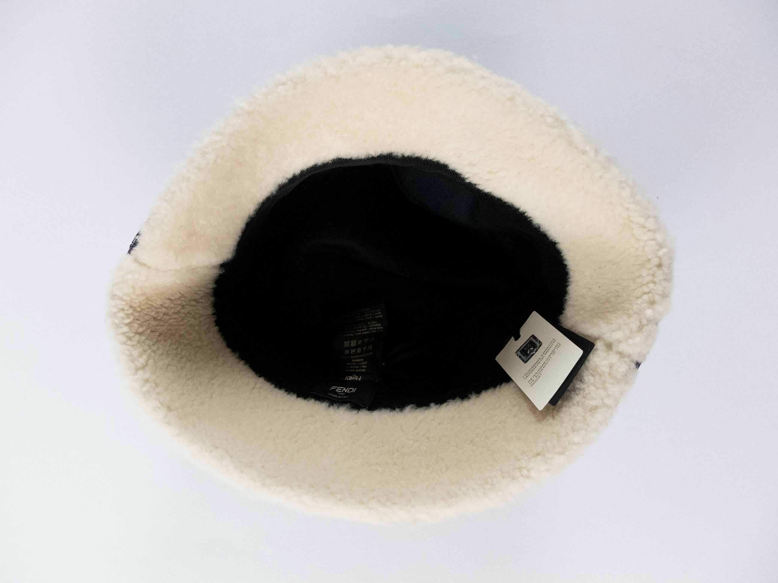 Fendi FENDI F logo Shearling trimmed blue denim bucket hat Size ONE SIZE - 8 Thumbnail