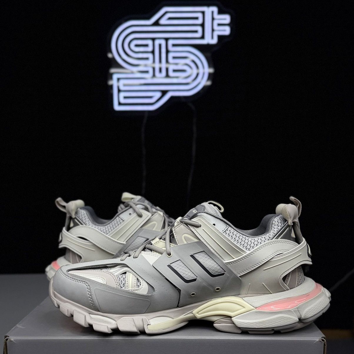 Balenciaga Balenciaga LED Track Runner Size US 14 / EU 47 - 3 Thumbnail