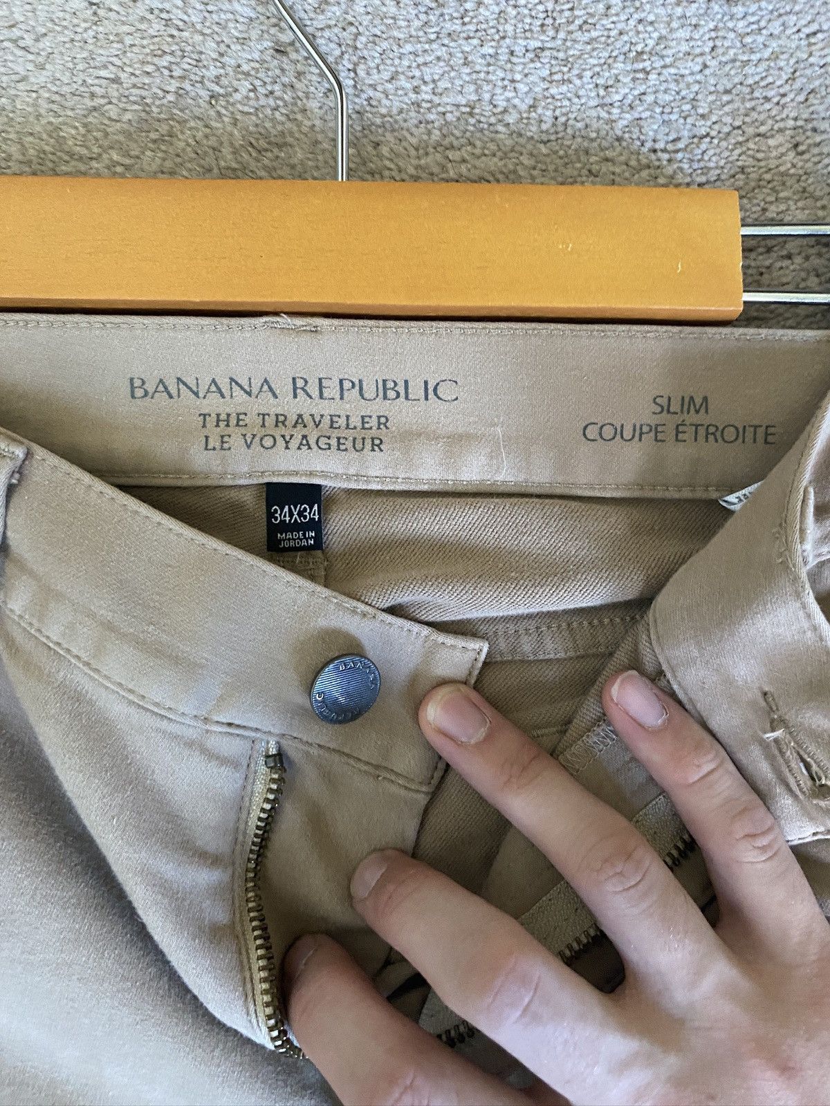 Banana Republic Banana Republic "The Traveler" KHAKI Size US 34 / EU 50 - 3 Thumbnail