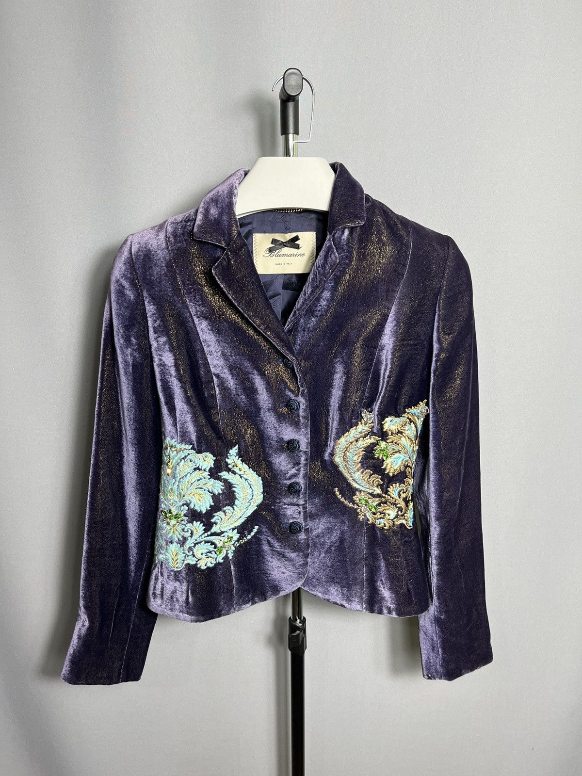 Blumarine blumarine jacket blazer embroidery flowers rayon purple velv Size S / US 4 / IT 40 - 1 Thumbnail