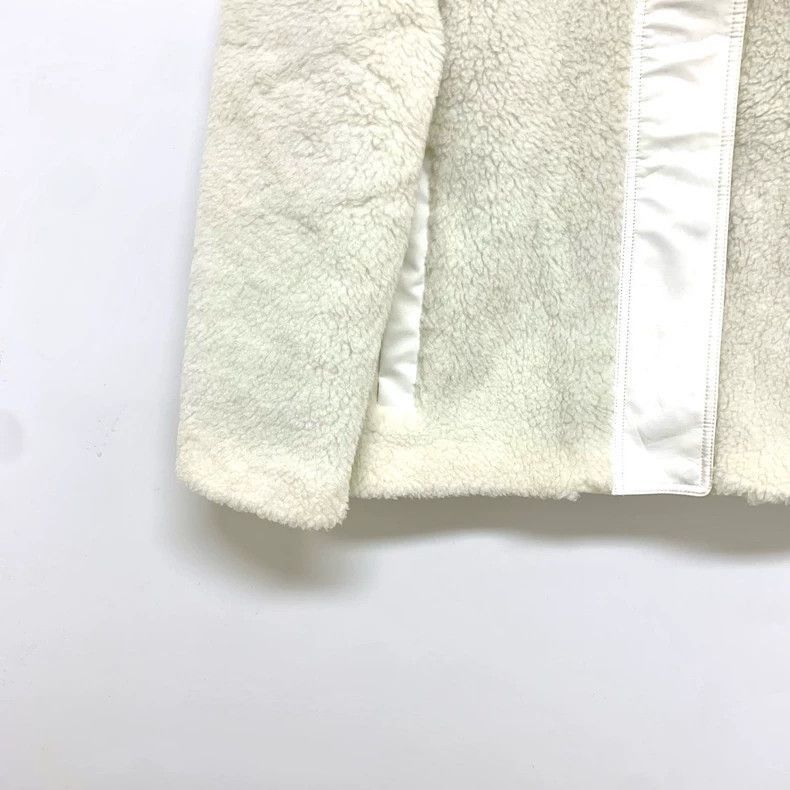 Burberry Burberry Burberry White Teddy Fleece Coat for Winter-2507 Size XS / US 0-2 / IT 36-38 - 5 Thumbnail