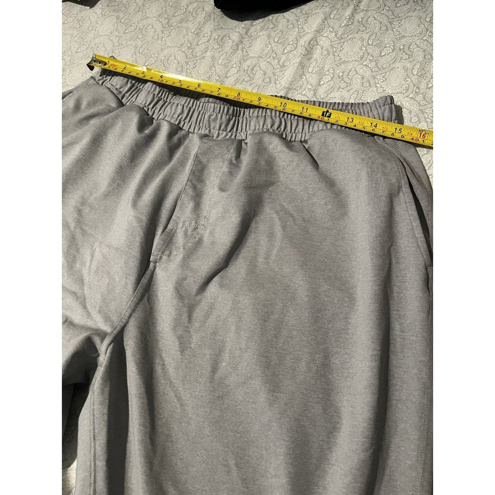Vuori Vuori Men's Performance Jogger Gray Size Medium Zip Pockets Size US 32 / EU 48 - 12 Thumbnail