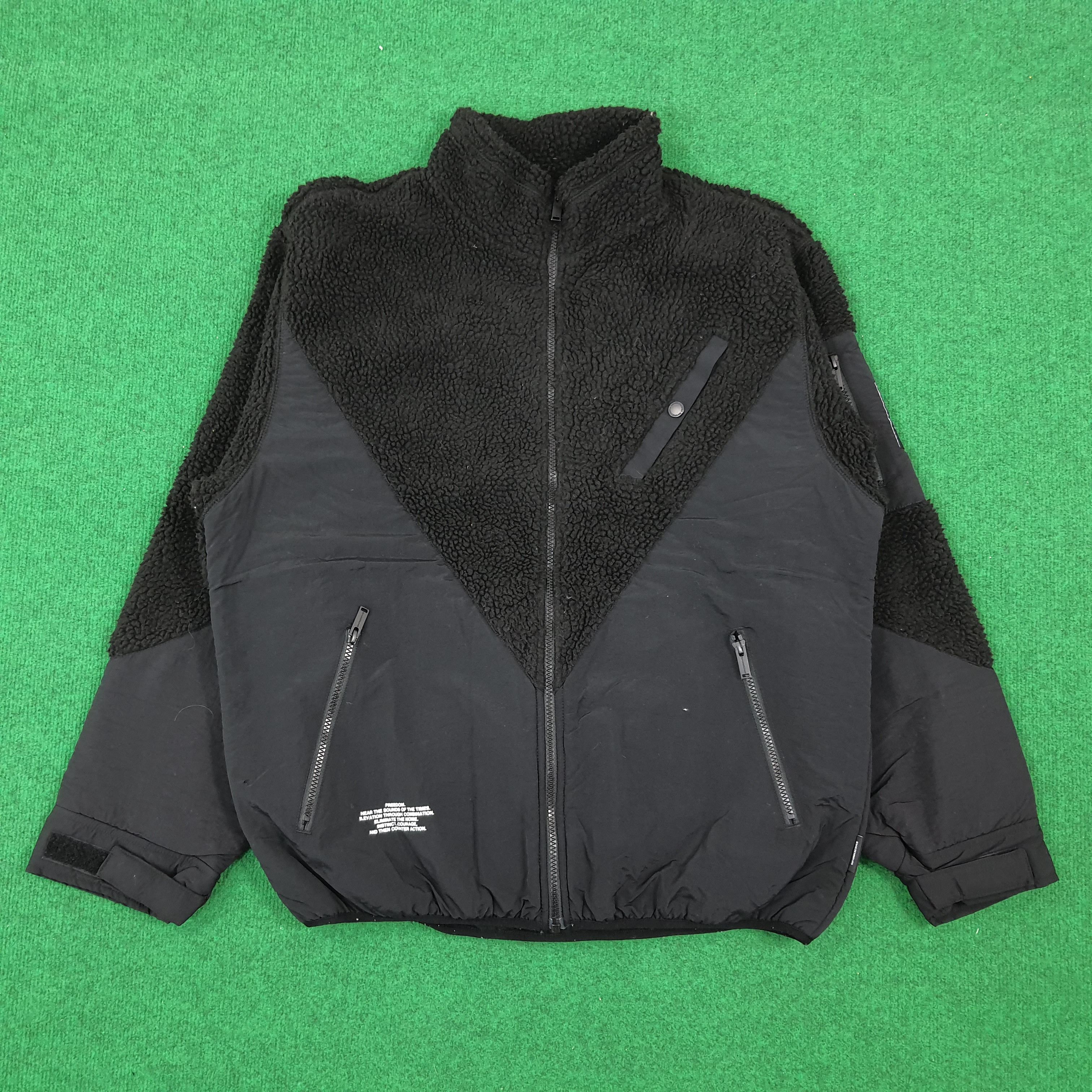 Japanese Brand × Vintage Vintage GU X UNDERCOVER Custom Logo Streetwear Fleece Jacket Size US L / EU 52-54 / 3 - 3 Thumbnail