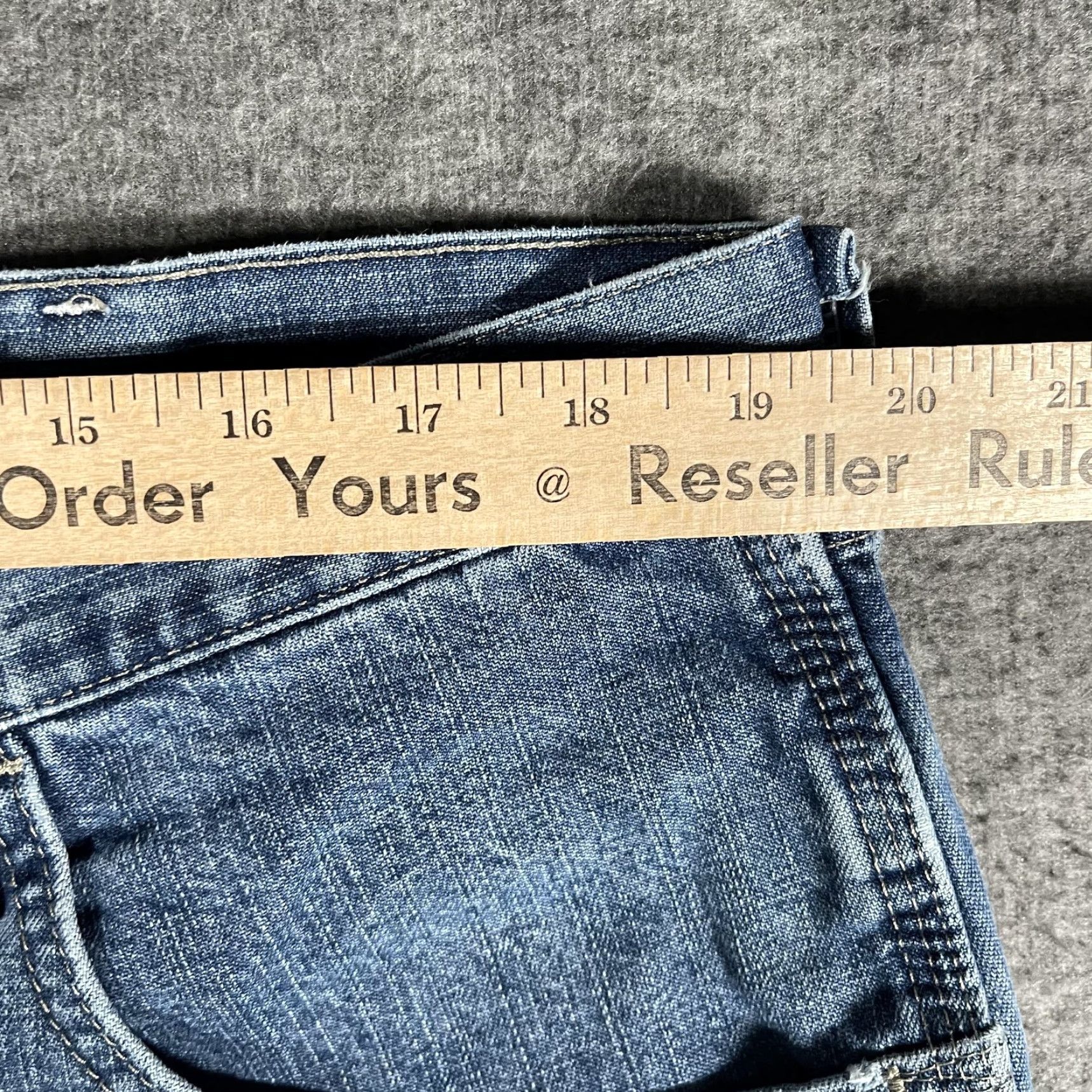 Wrangler VINTAGE Wrangler Authentics Cargo Shorts Mens 40 Blue Denim Relaxed Fit Y2K Baggy Size US 40 / EU 56 - 4 Thumbnail