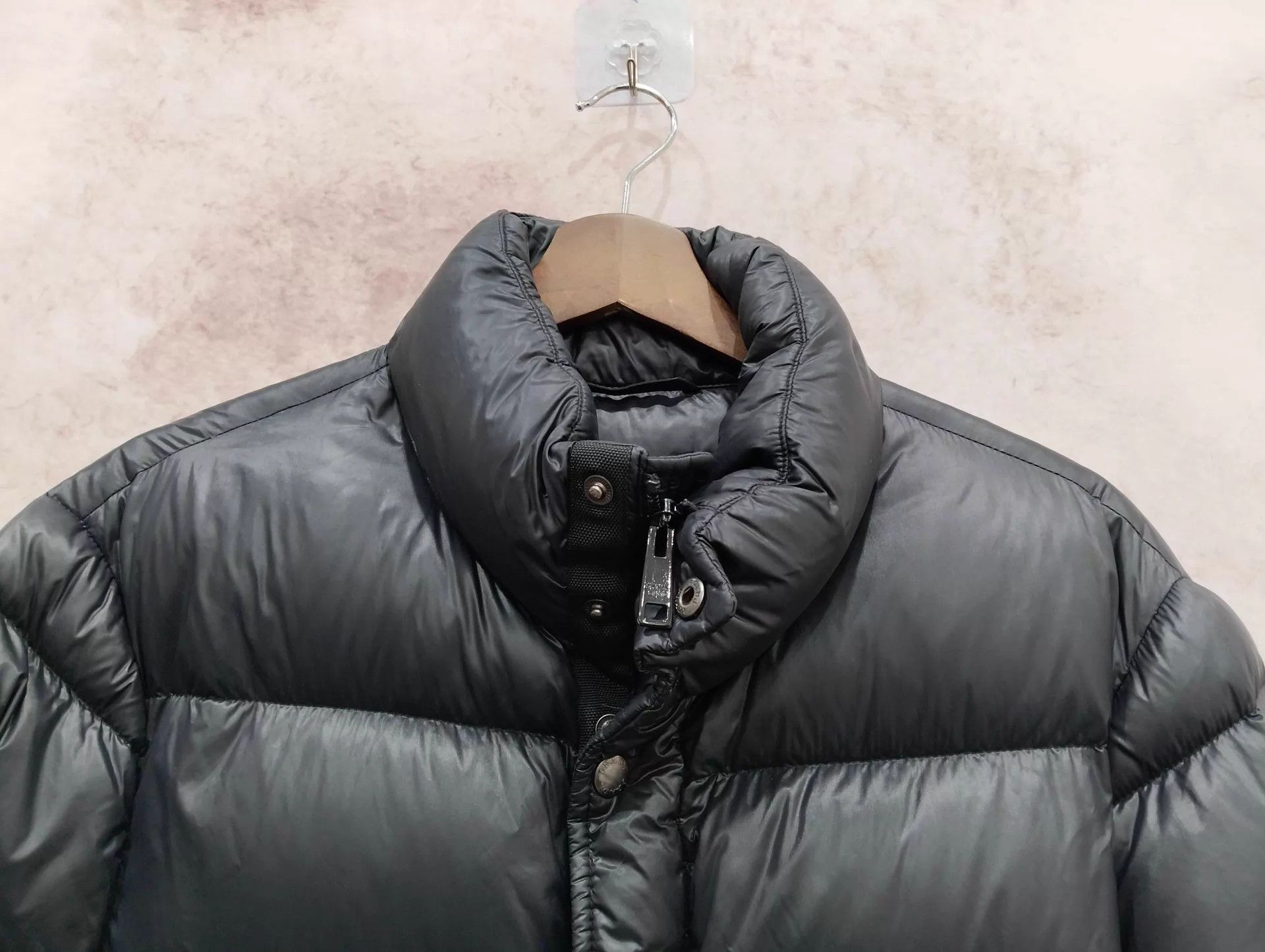 Prada PRADA Black Triangle Logo Down Jacket Size 48 Size US M / EU 48-50 / 2 - 3 Thumbnail