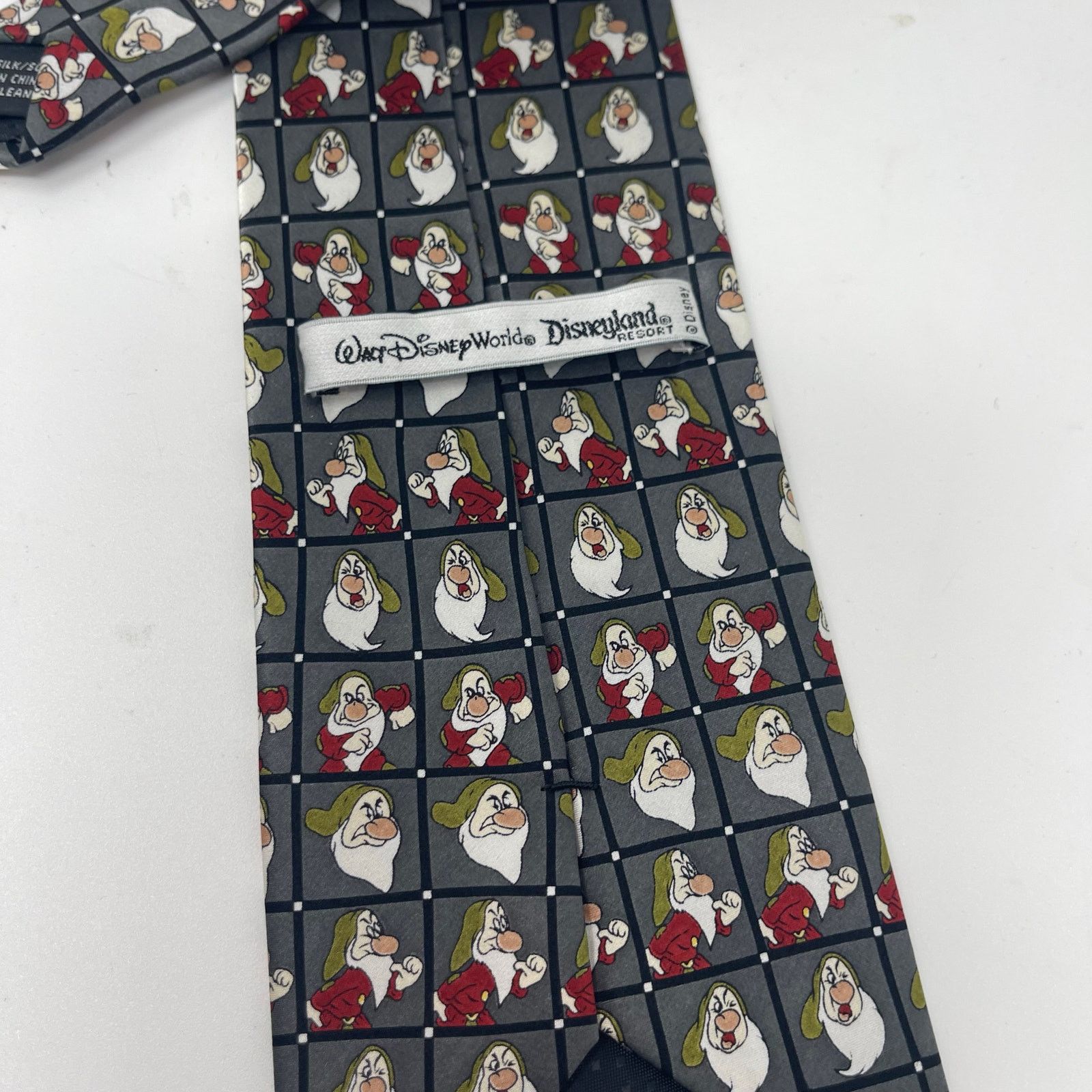 Disney Vintage Disney World Resort silk tie Grumpy Snow White Size ONE SIZE - 2 Thumbnail