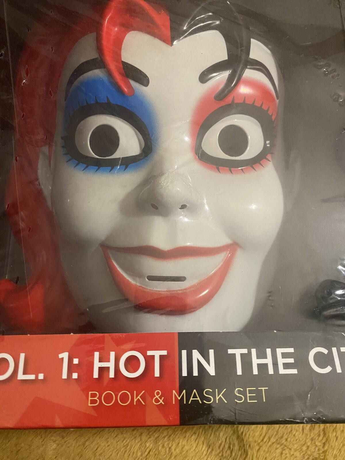 Other DC Comics Harley Quinn Mask Book Set Vol.1 Hot in the City Size ONE SIZE - 5 Thumbnail
