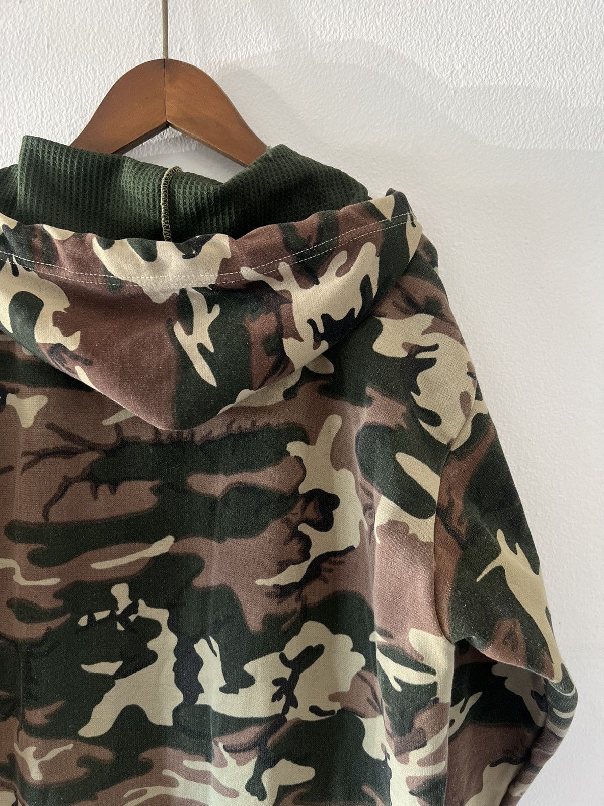 Vintage Vintage 80s Thermal Lined Camo Hoodie Zip Up Distressed ERD Size US M / EU 48-50 / 2 - 12 Thumbnail