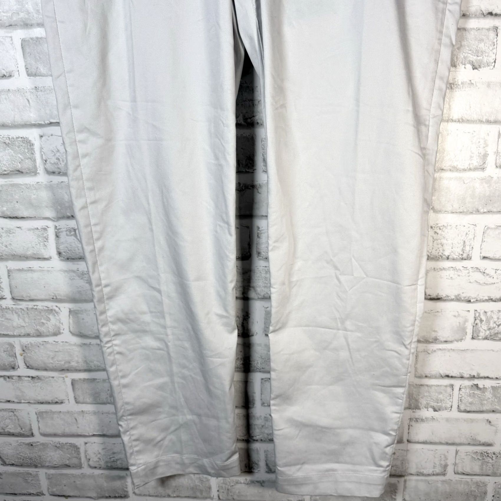 Nike Nike Dri-Fit Chino Pants Mens 34x30 White NWT Standard Fit Casual Pants Mens Size 34x30 Size US 34 / EU 50 - 3 Thumbnail