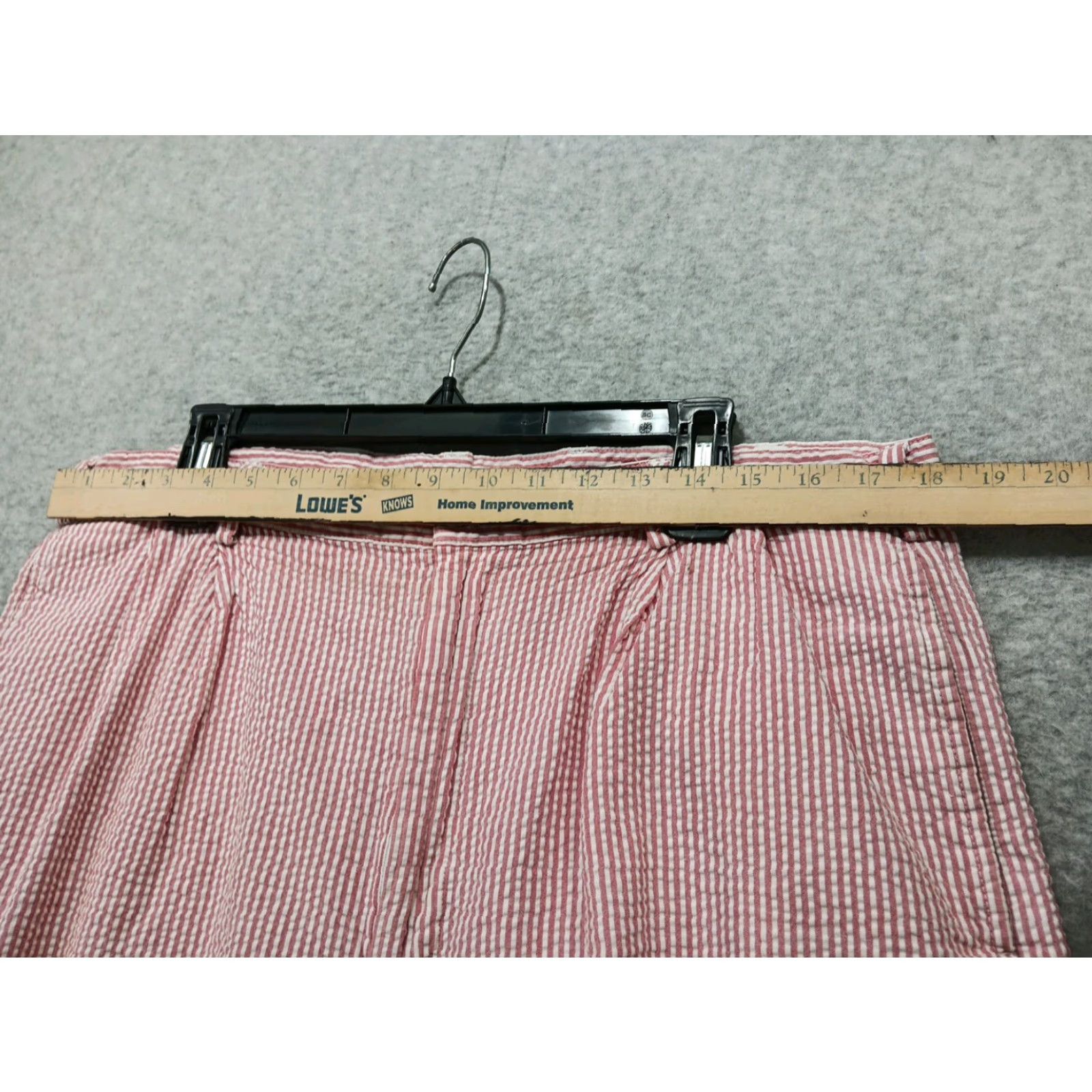 Jos. A. Bank VINTAGE Jos A Bank Seersucker Shorts Men 38 Waist Red White Striped Pleated GUC Size US 38 / EU 54 - 7 Thumbnail