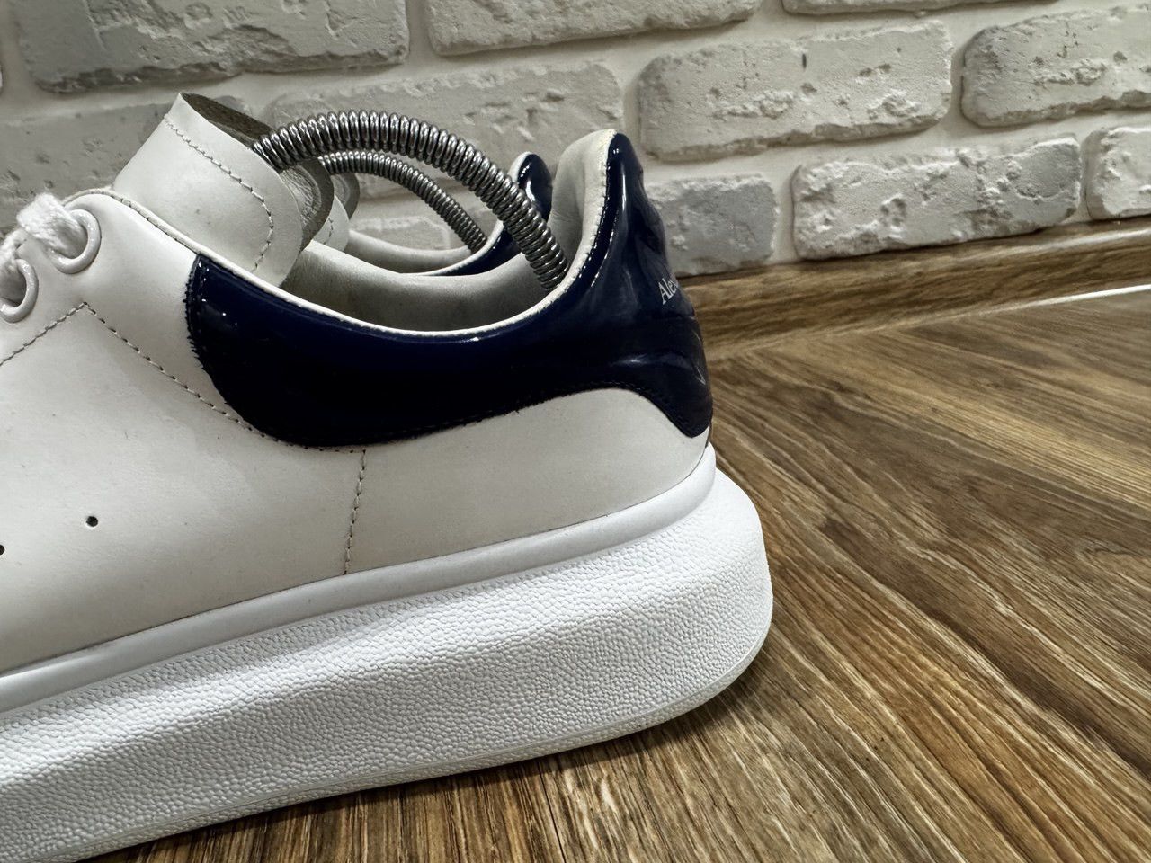 Alexander McQueen Alexander McQueen Oversized Sneakers Size 40 Size US 9 / IT 39 - 13 Thumbnail