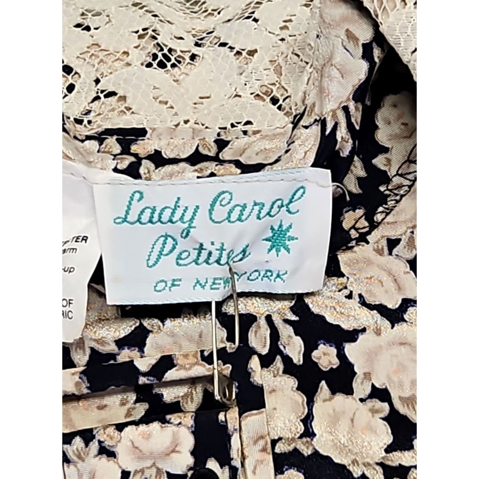 Vintage VINTAGE 90s Flowers Lady Carol Petites Floral Prairie Dress Lace Bib Belted Midi Black XS/S Womens Size S / US 4 / IT 40 - 5 Thumbnail