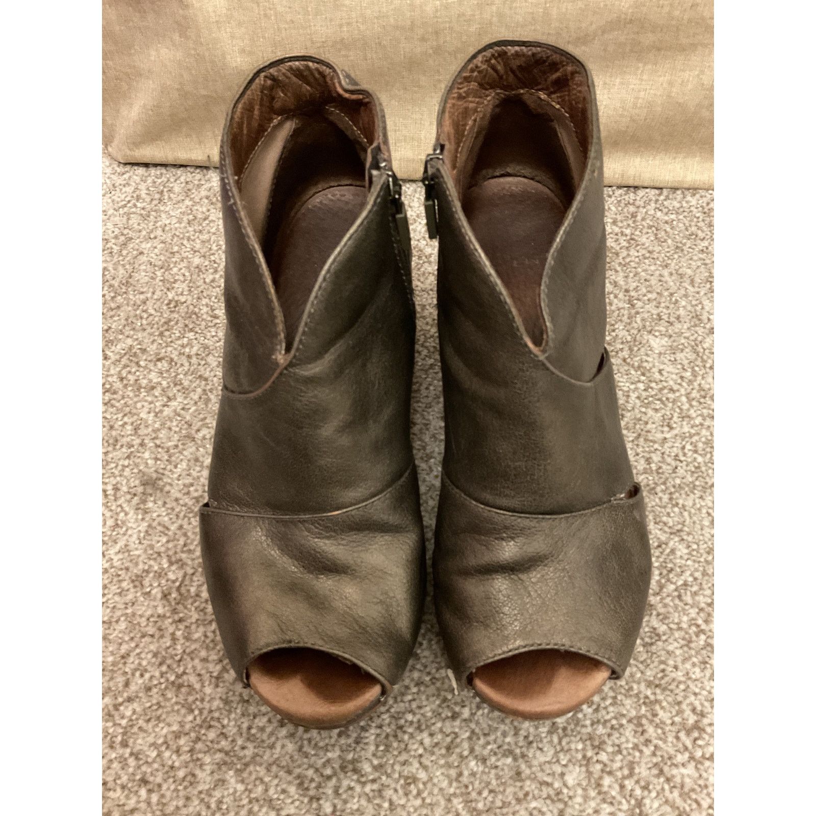 Dansko Dansko Delphina Peep Toe Bootie Aged Bronze Metallic,37 Size US 7 / IT 37 - 5 Thumbnail