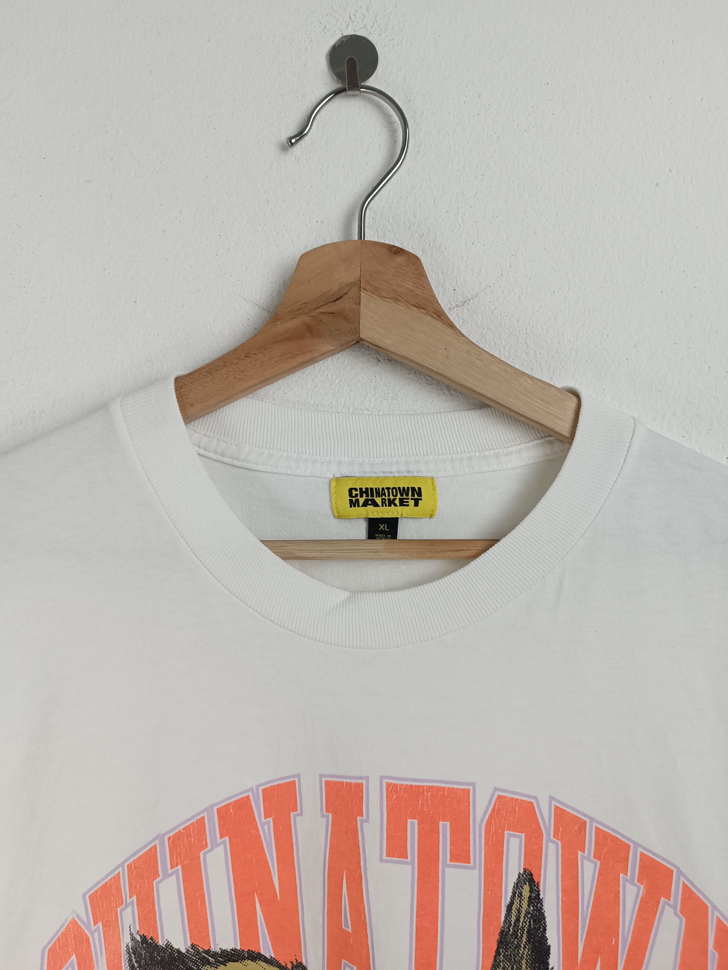 Other VINTAGE CHINATOWN MARKET BEWARE HOUND TEE VERY RARE R2 Size US XL / EU 56 / 4 - 9 Thumbnail