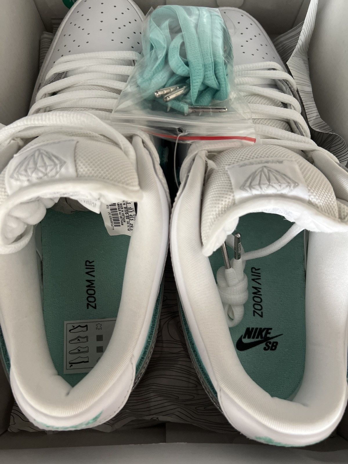 Nike NIKE X DIAMOND SB DUNK LOW PRO WHITE Size US 11.5 / EU 44-45 - 10 Thumbnail