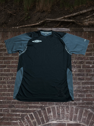 Umbro VINTAGE UMBRO TRAINING SHIRT JERSEY Size US XL / EU 56 / 4 - 1 Thumbnail