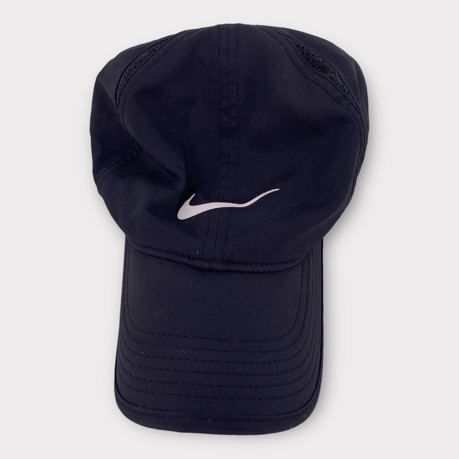 Nike Nike Golf Tennis Cap Featherlight Dri Fit Curved Bill Black Size ONE SIZE - 1 Thumbnail