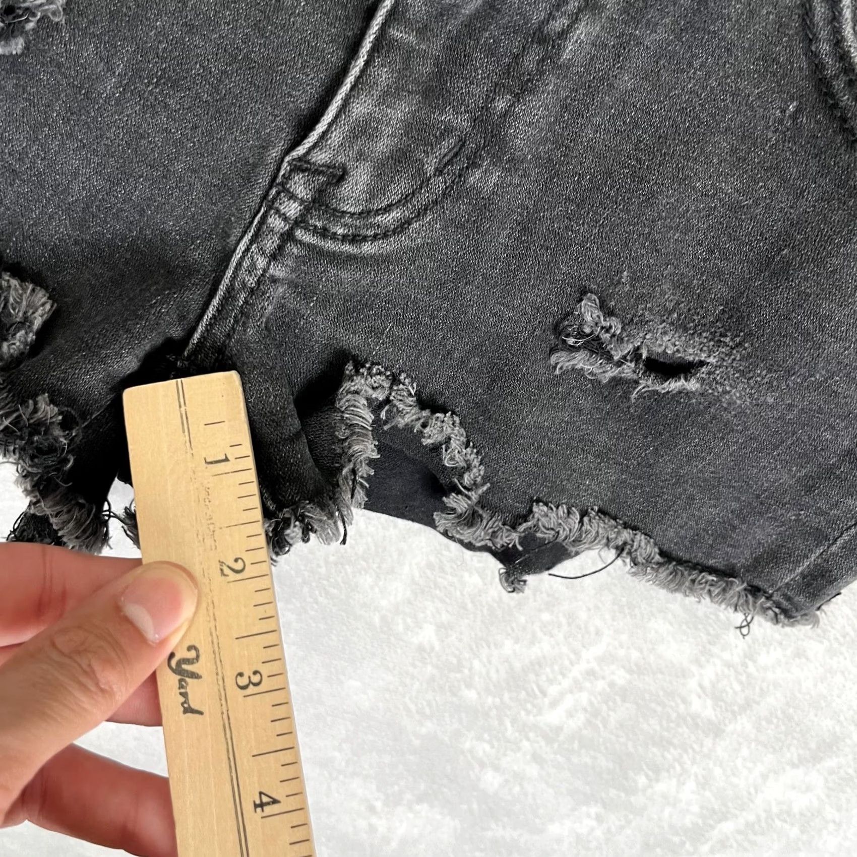 American Eagle Outfitters American Eagle Shorts Womens 2 Black Hi-Rise Shortie Distressed Cutoff Denim Size 26" / US 2 / IT 38 - 2 Thumbnail