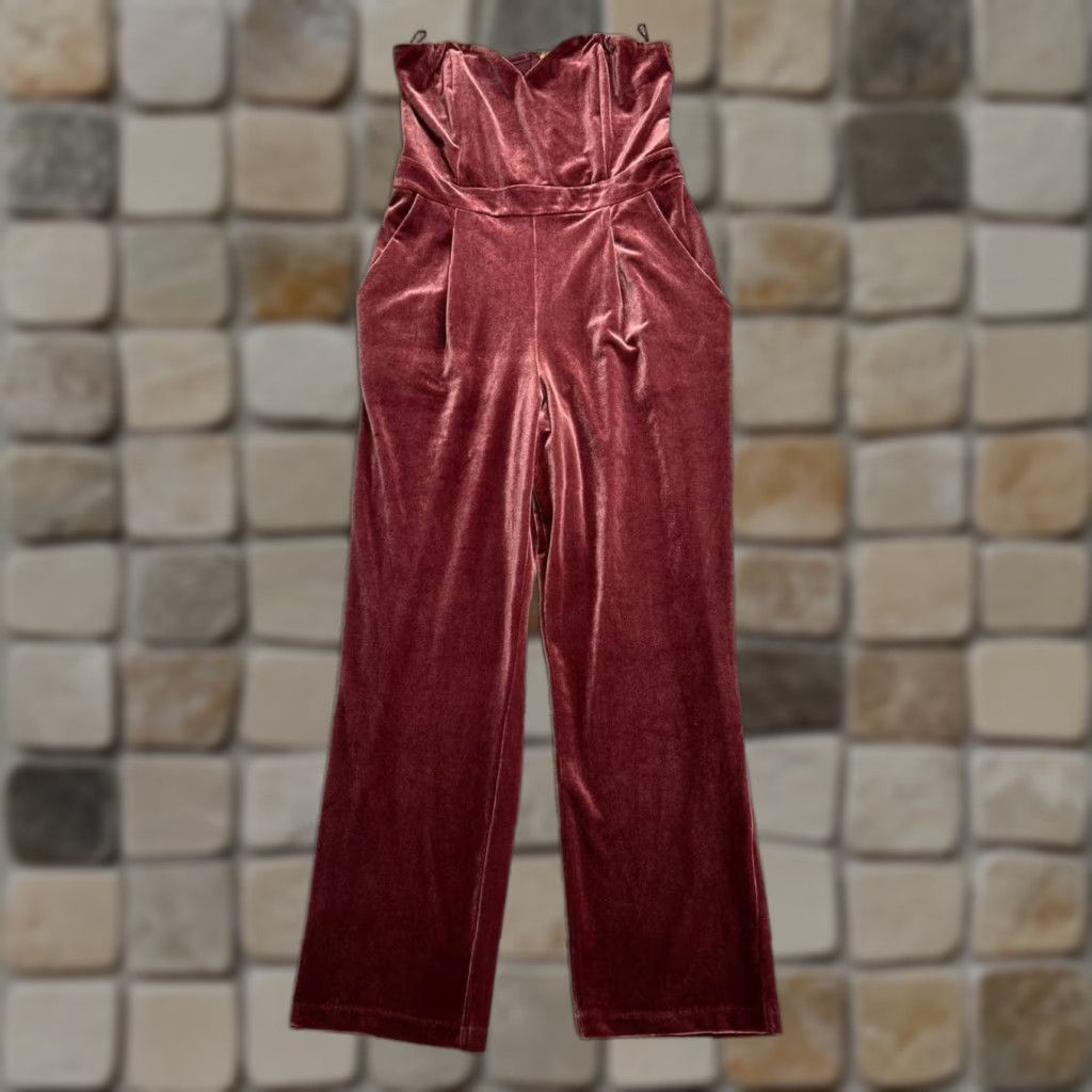 Express Express Velvet Jumpsuit Women 8 Petite Red Velvet Jumpsuit Stretch Strapless Sweetheart Neck New Size 30" / US 8 / IT 44 - 1 Thumbnail