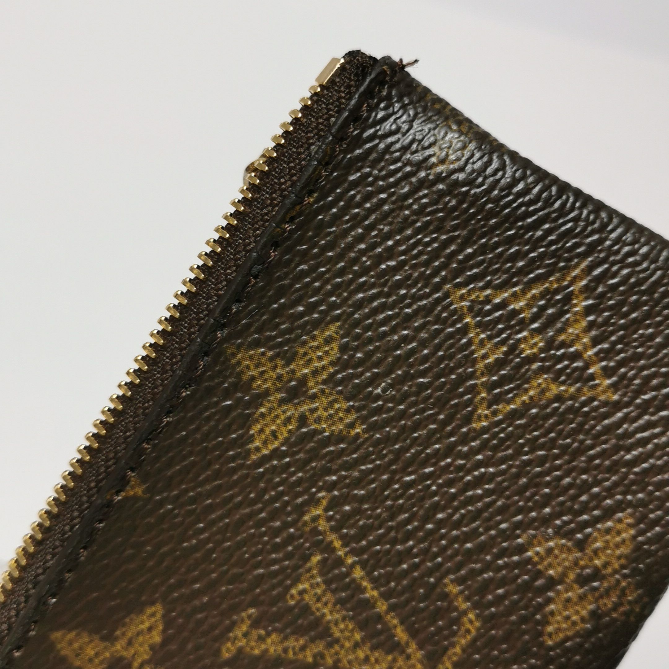 Louis Vuitton Louis Vuitton (LV) Monogram Print Zippered Vintage Coin Pur Size ONE SIZE - 4 Thumbnail