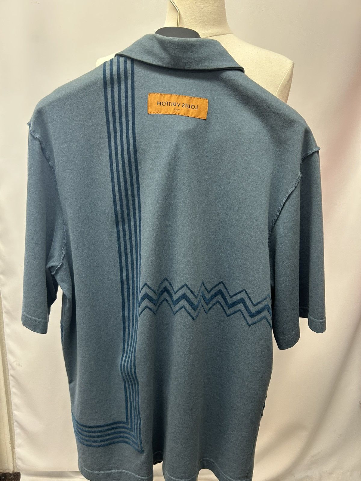 Louis Vuitton Louis Vuitton Navy Button up Size US S / EU 44-46 / 1 - 2 Thumbnail