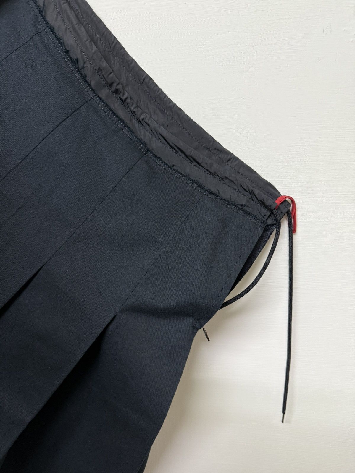 Prada prada sports discount skirt red tab Size 27" / US 4 / IT 40 - 8 Thumbnail