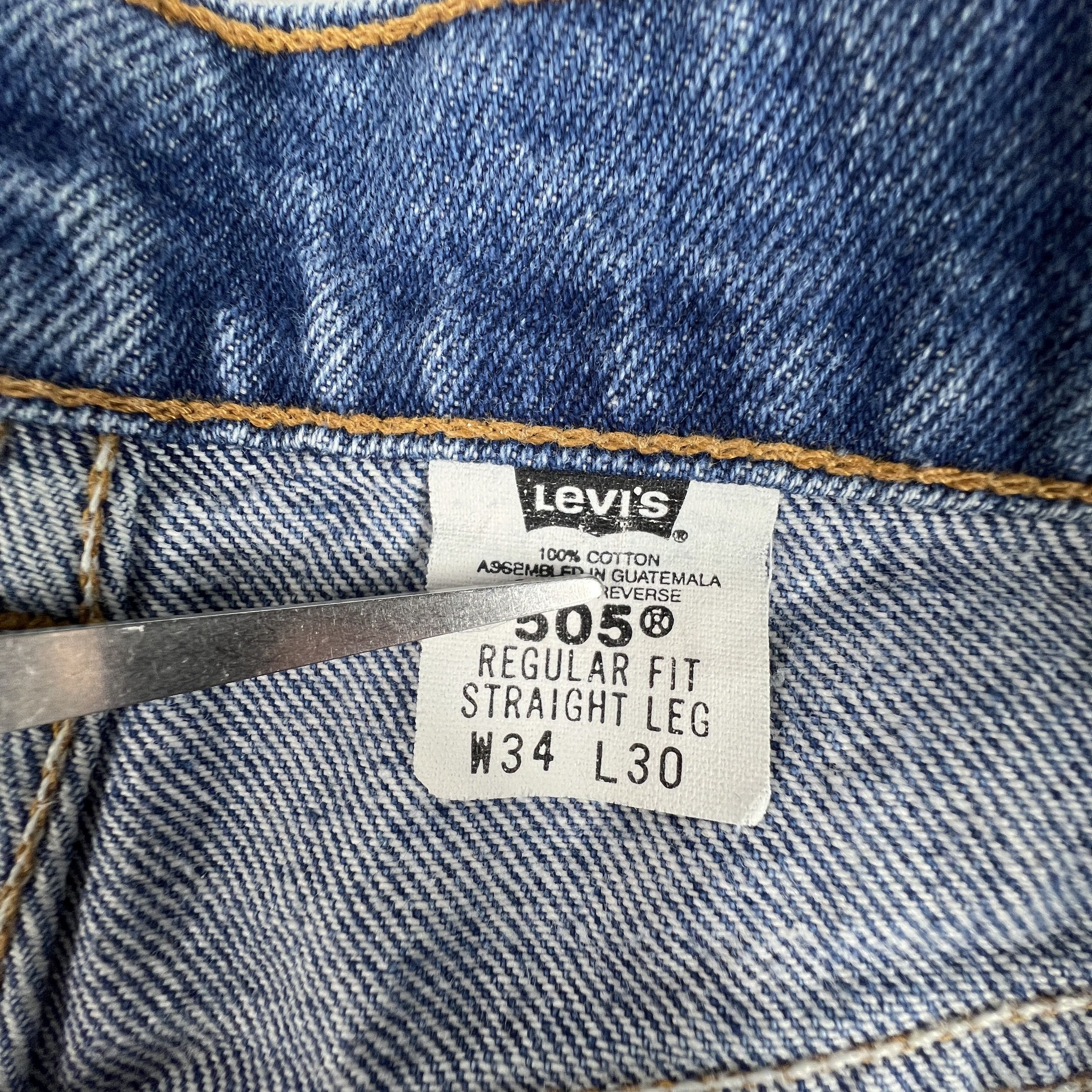 Levi's × Vintage VTG 90s Levi's Jeans 505 Straight Blue Thrashed Cotton Denim Size US 33 - 10 Thumbnail