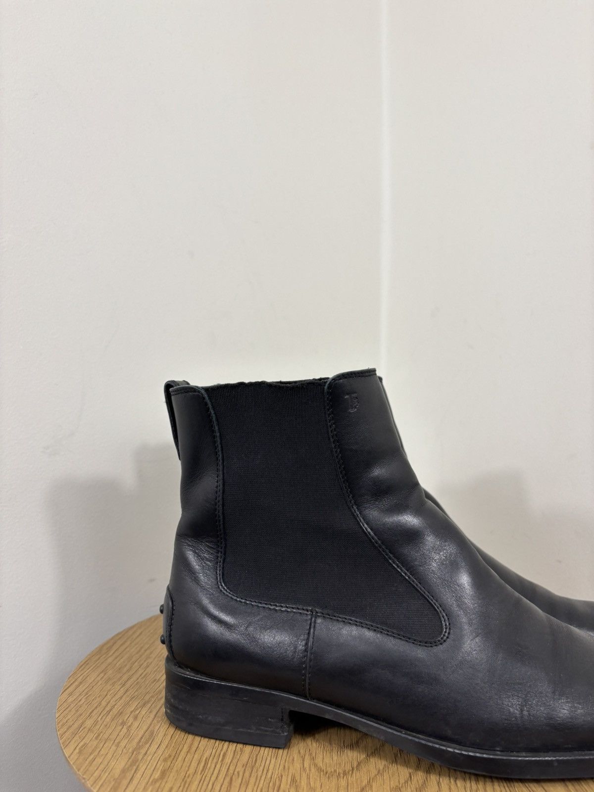 Tod's Tod’s Women’s Black Low Heel Ankle Leather Chelsea Boots Size US 7.5 / IT 37.5 - 3 Thumbnail