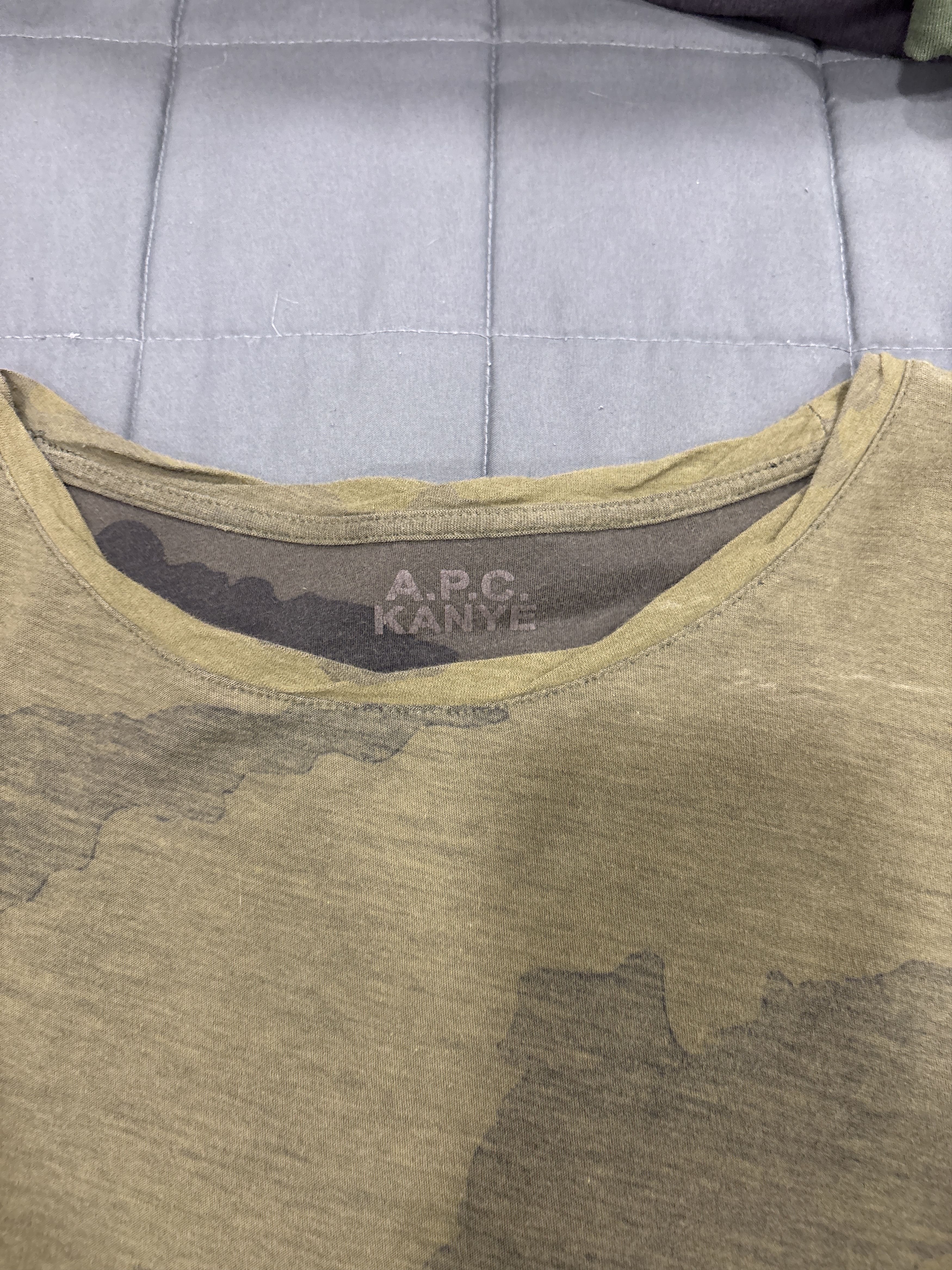 A.P.C. × Kanye West Camo tee APC Kanye Size US XS / EU 42 / 0 - 2 Thumbnail